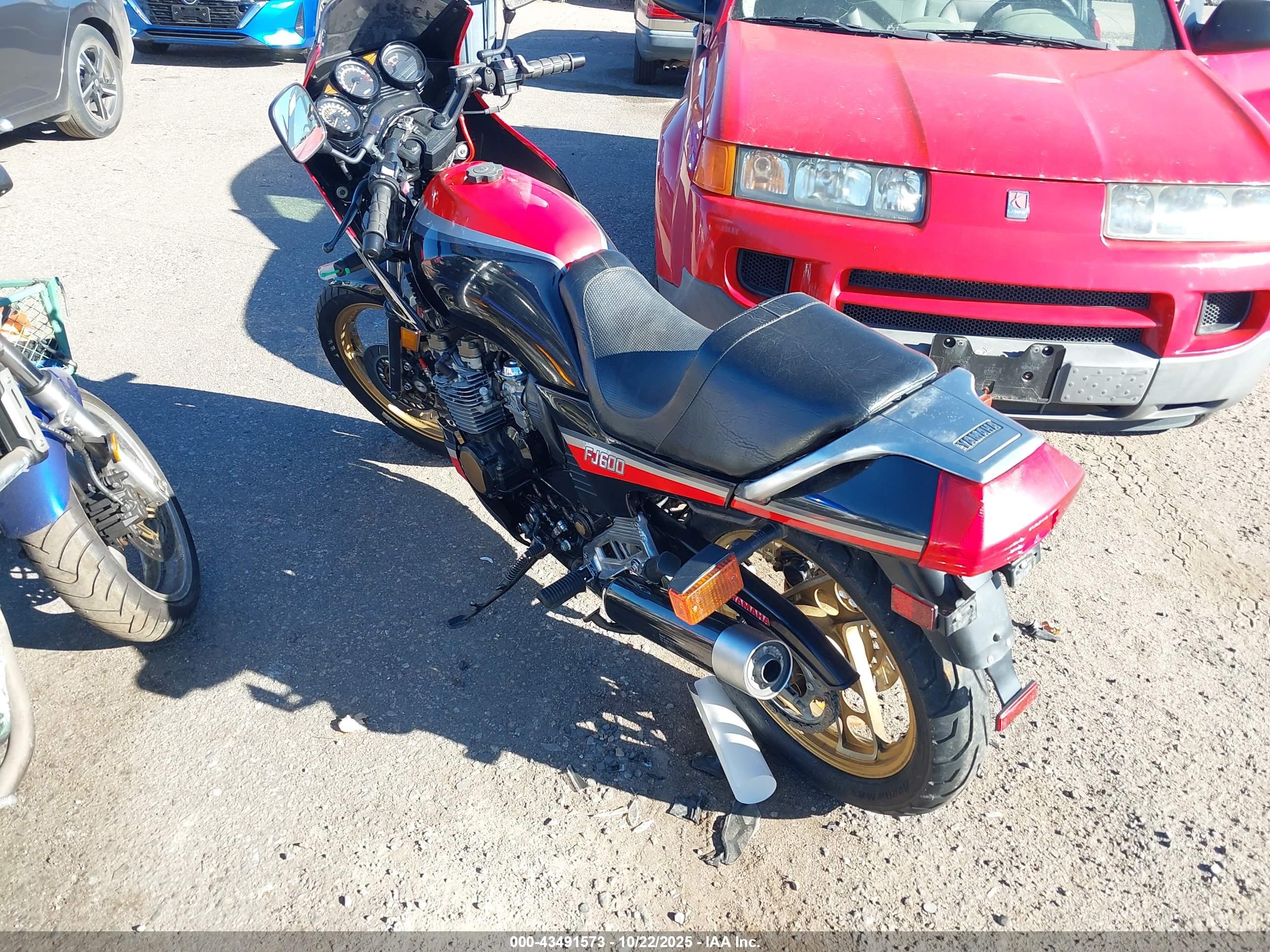 YAMAHA FJ600 image 3
