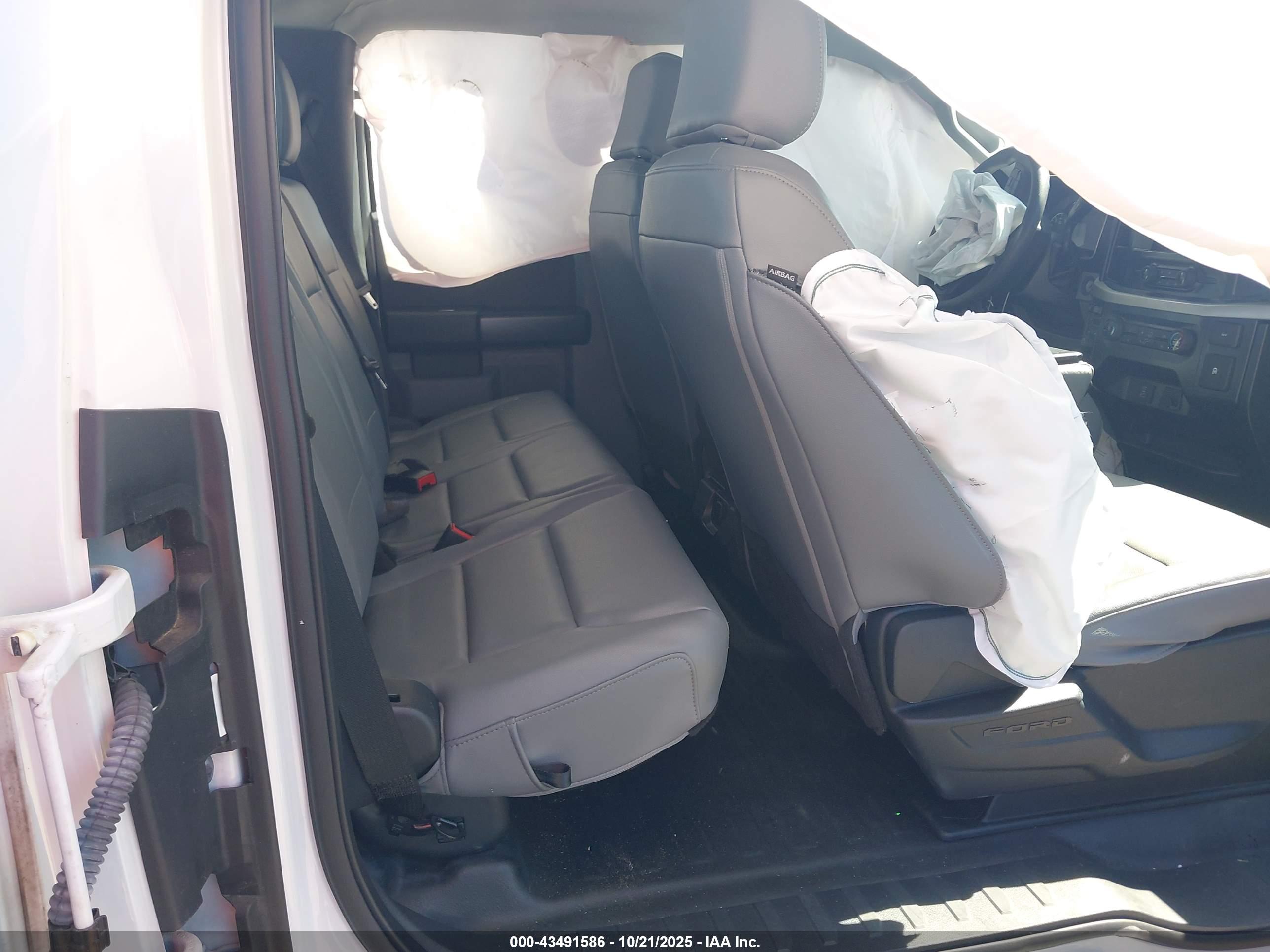 FORD F-150 image 8