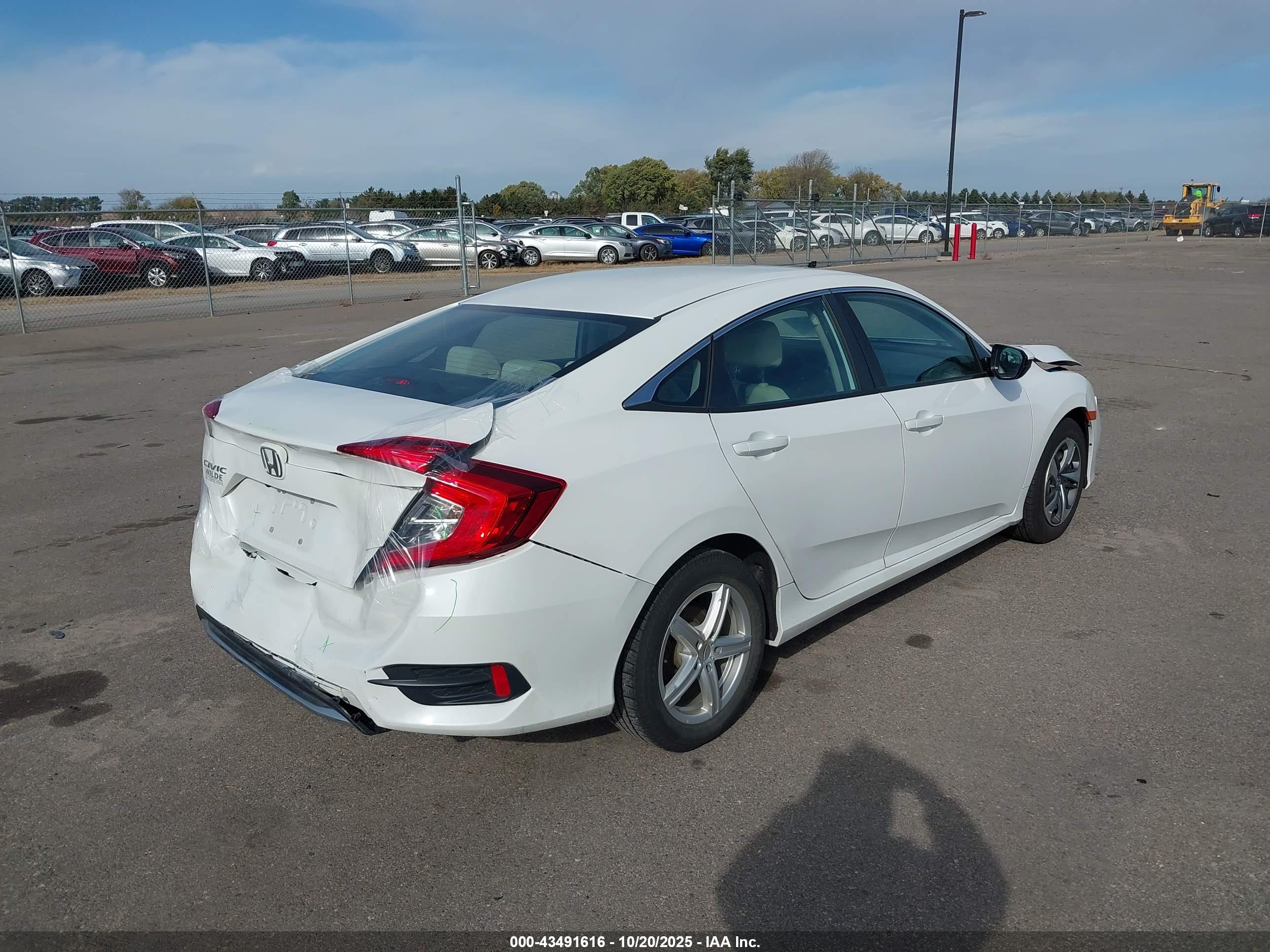 HONDA CIVIC image 4