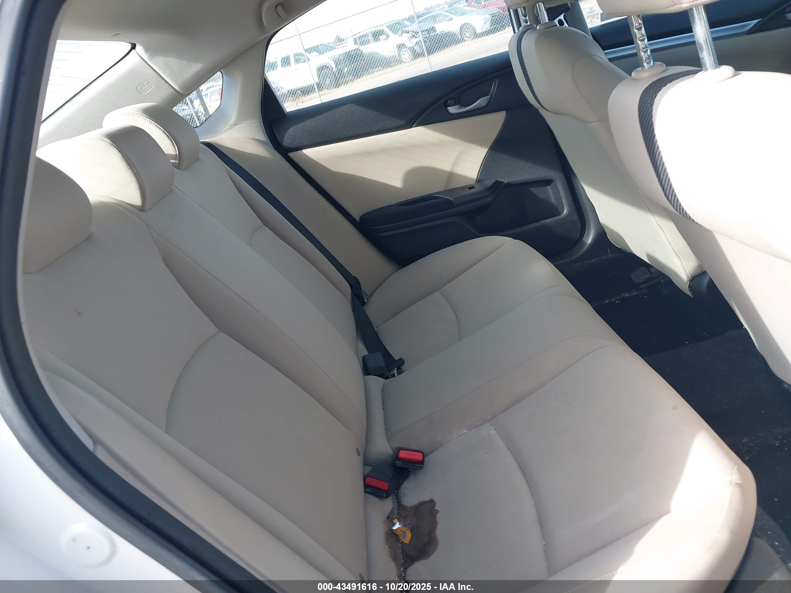 HONDA CIVIC image 8