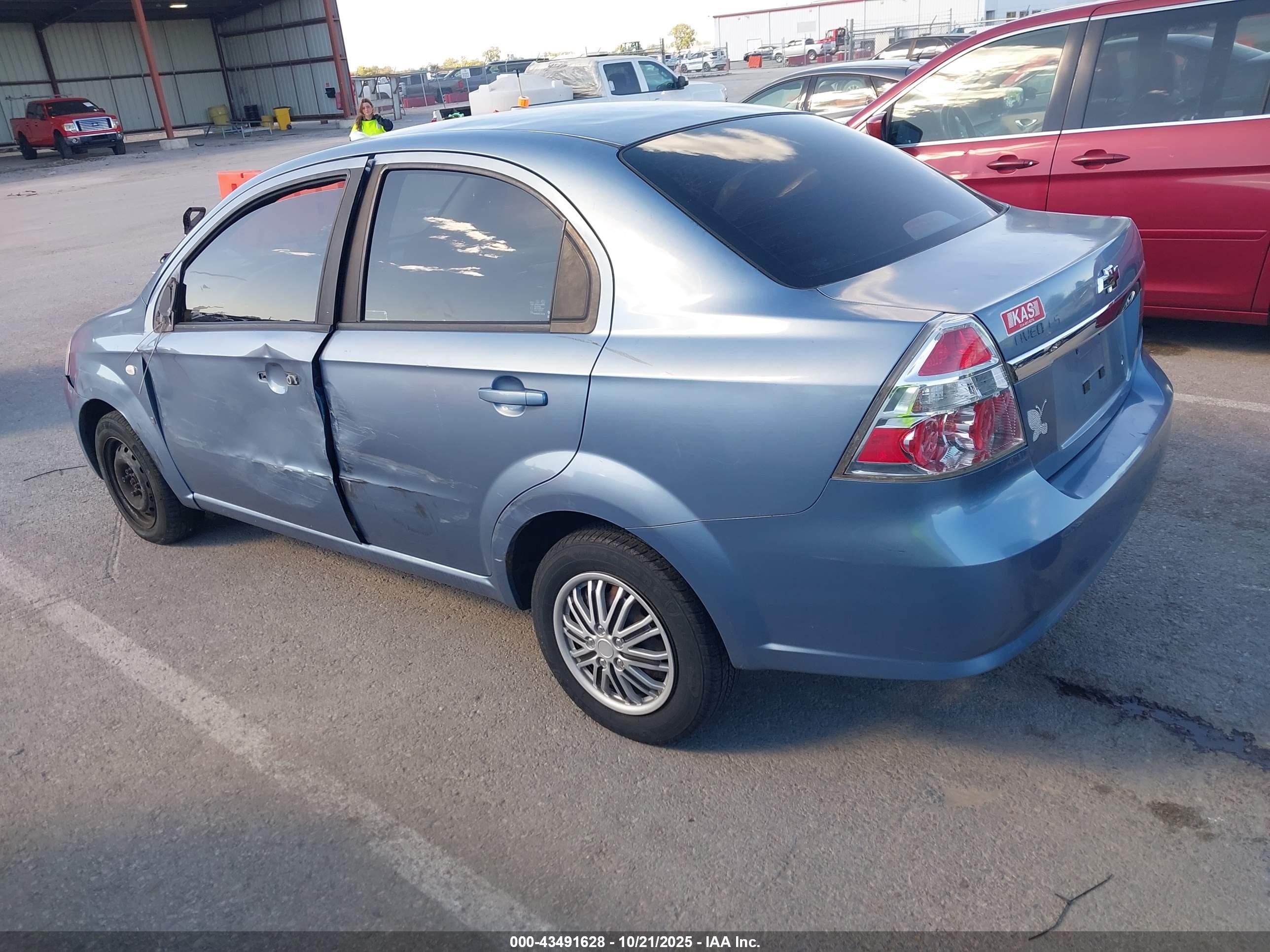CHEVROLET AVEO image 3