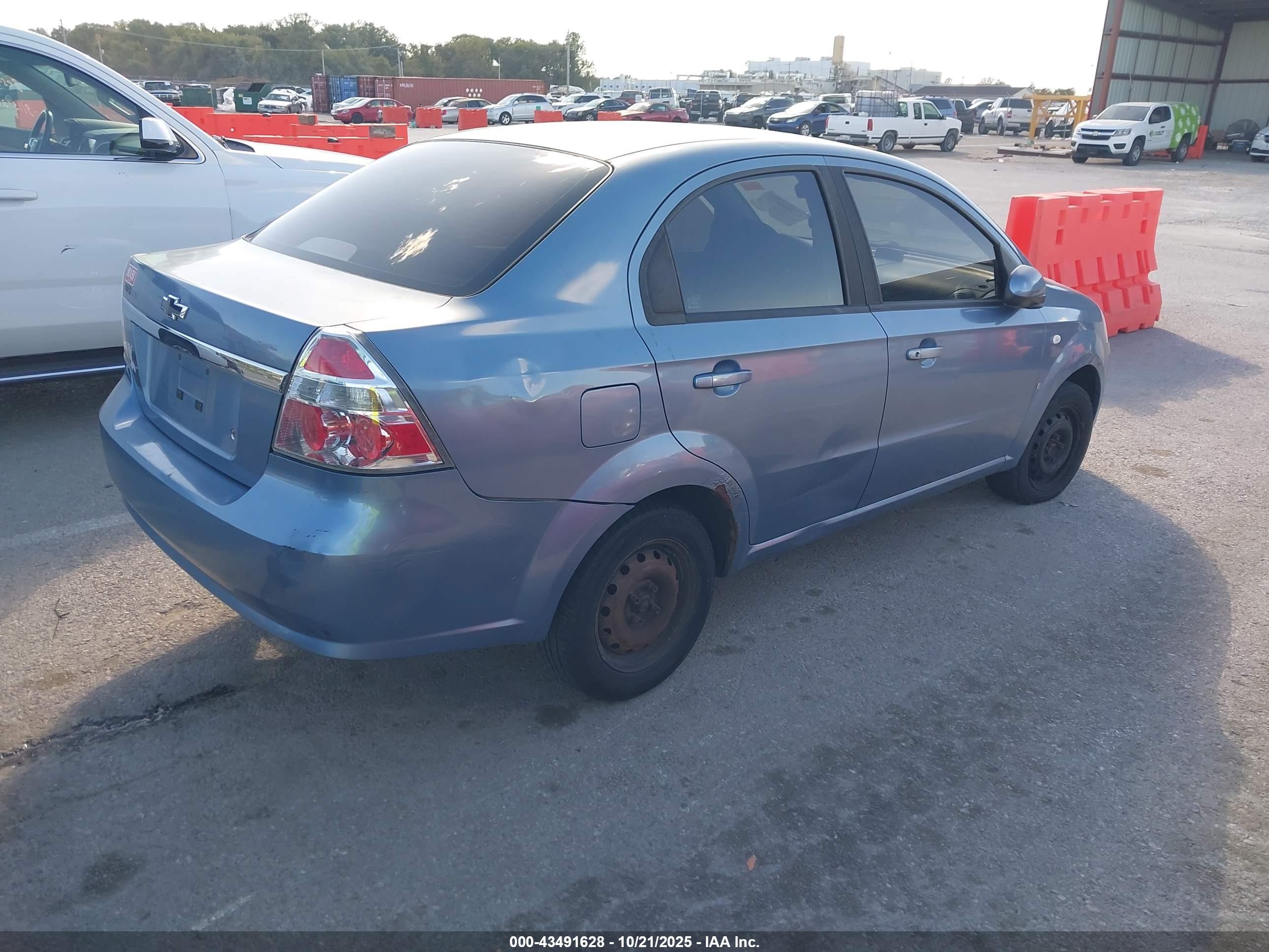 CHEVROLET AVEO image 4