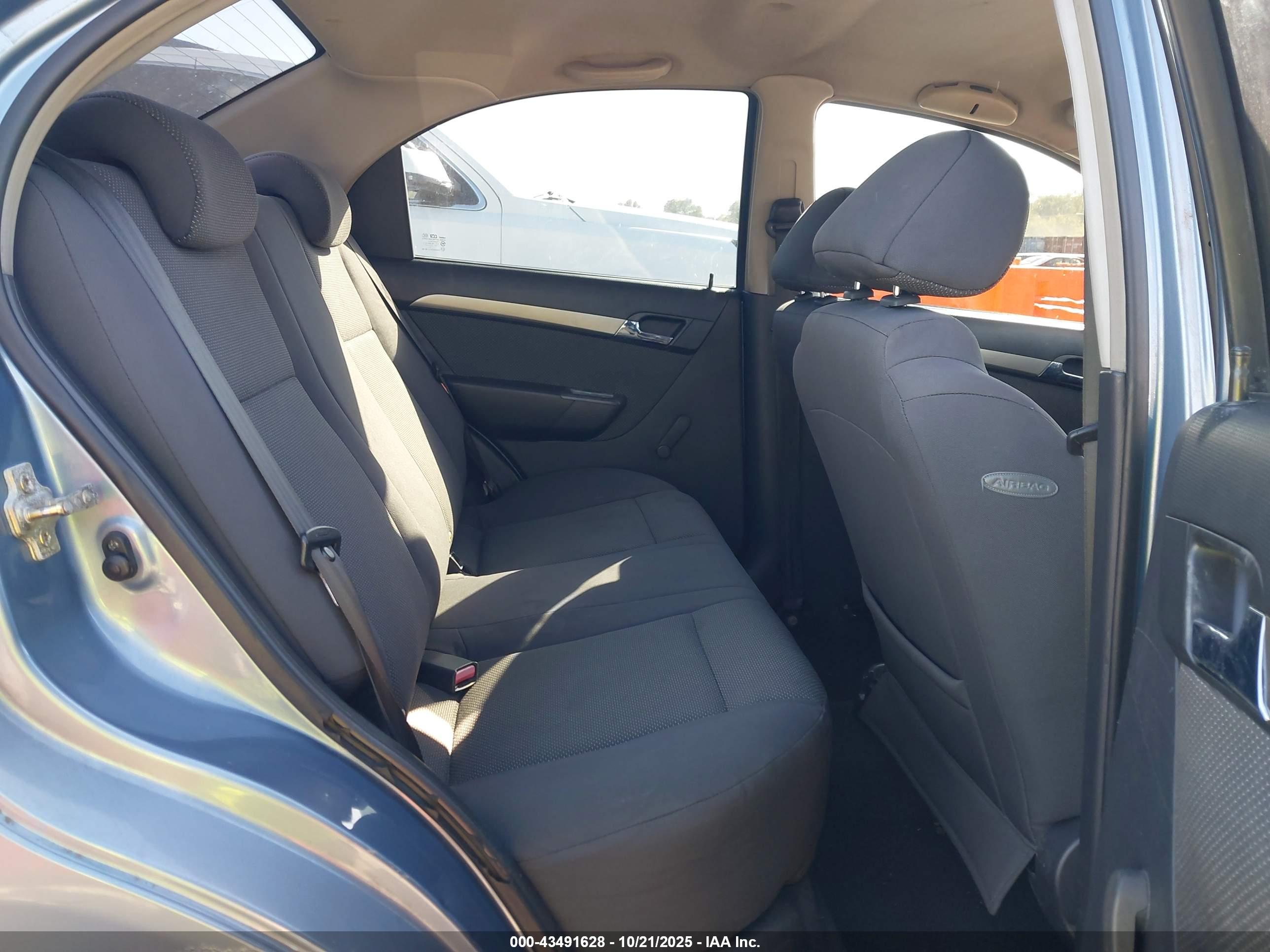 CHEVROLET AVEO image 8