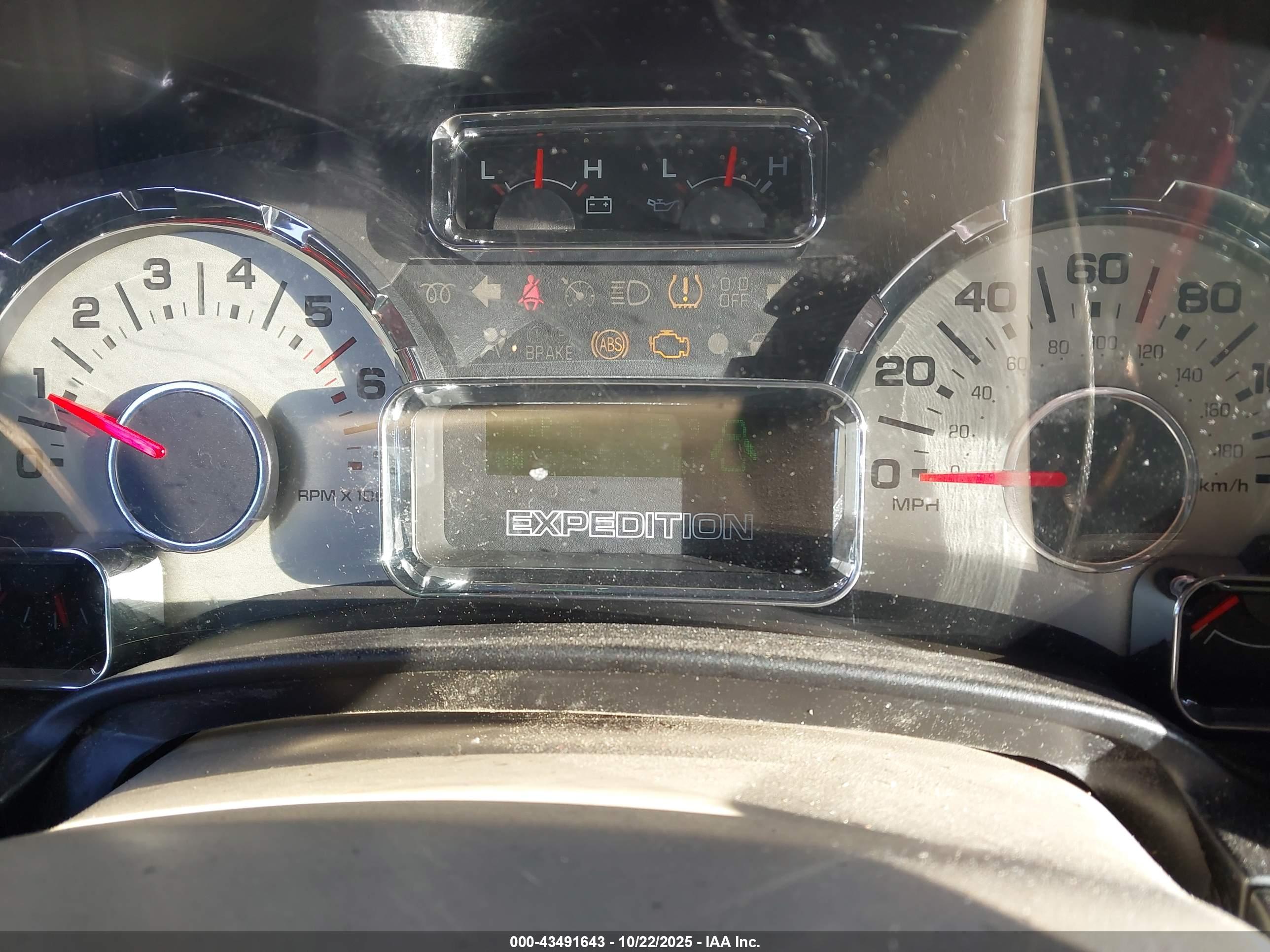 FORD EXPEDITION image 7