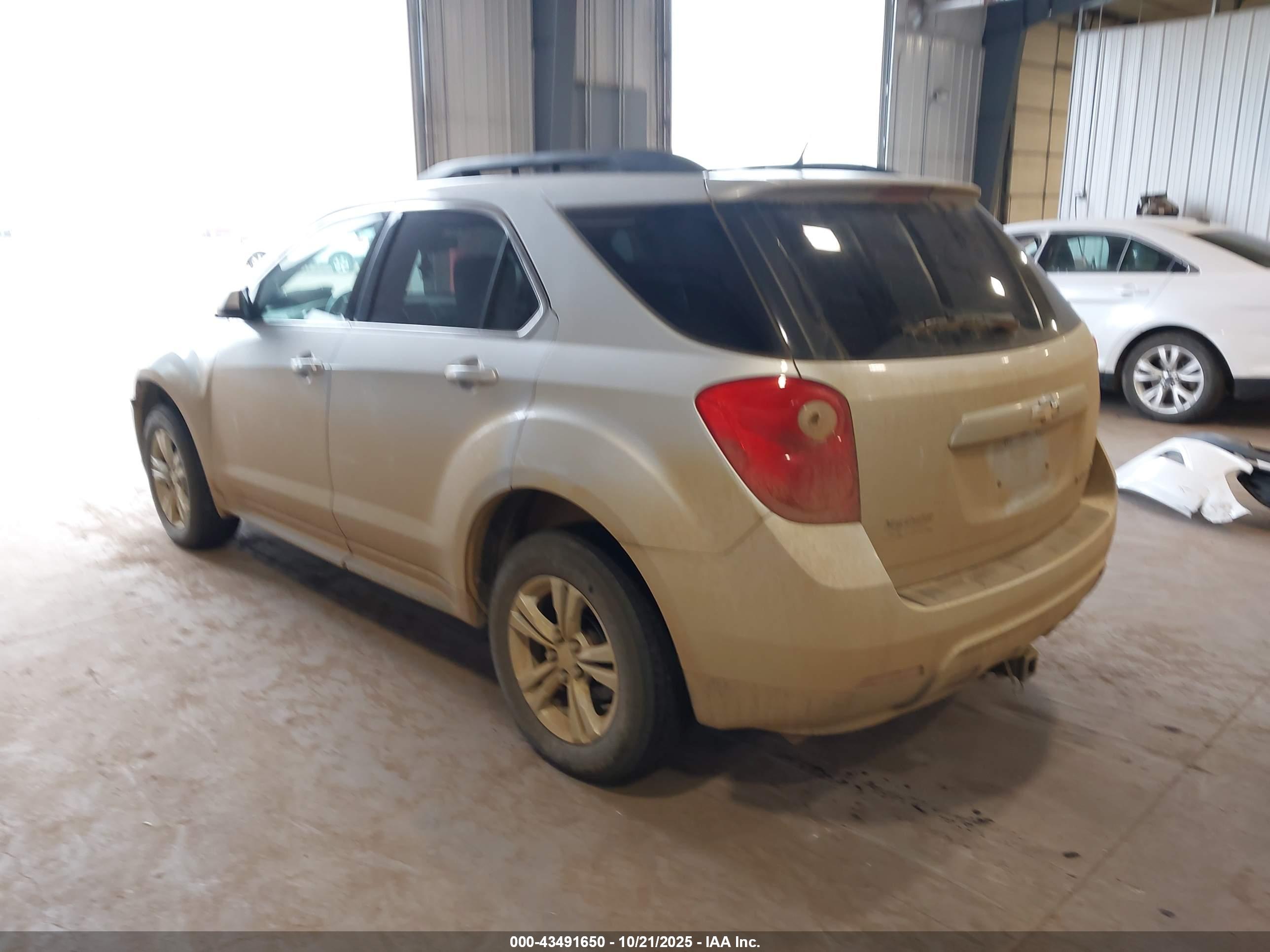 CHEVROLET EQUINOX image 3