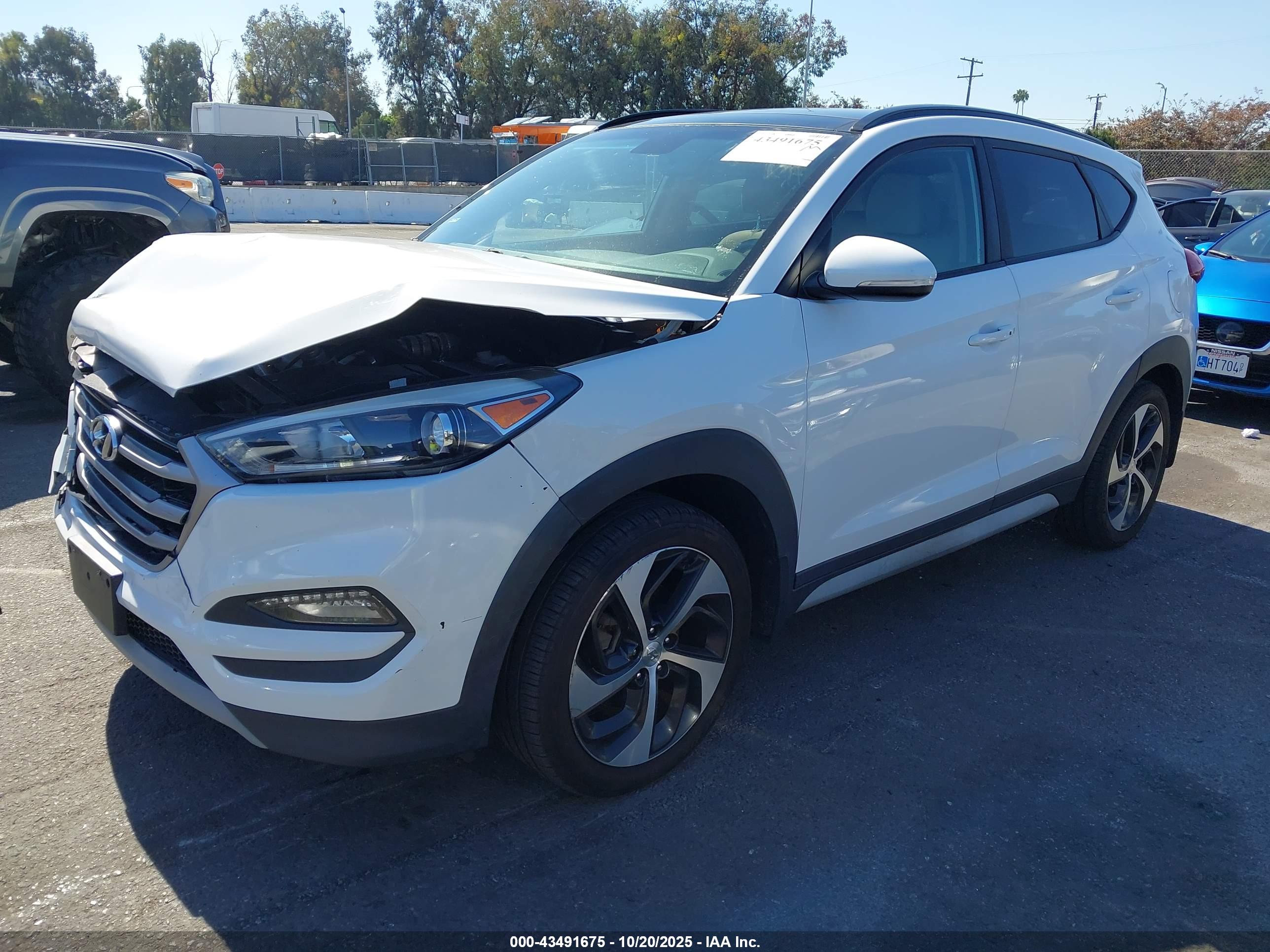 HYUNDAI TUCSON image 2