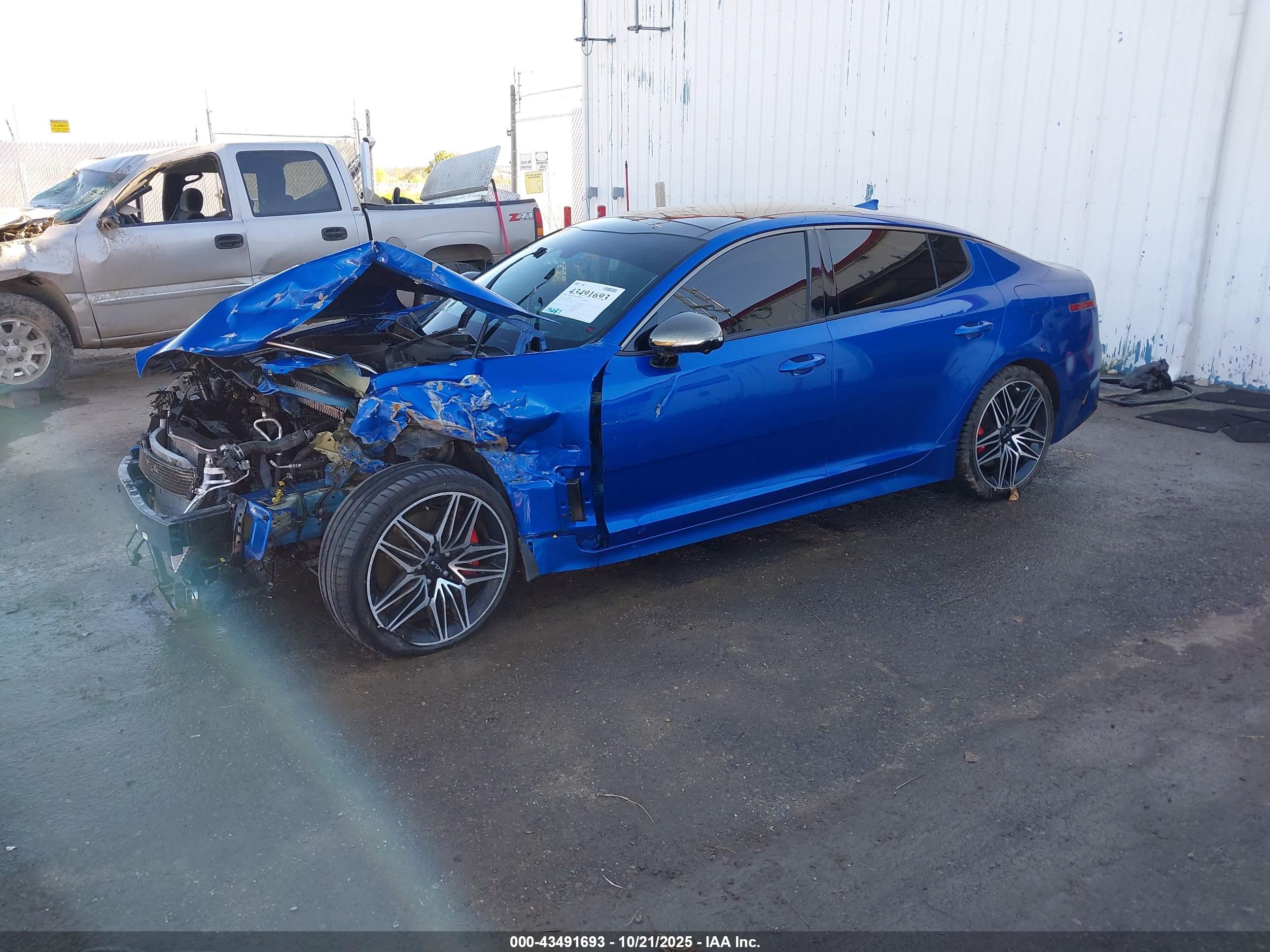 KIA STINGER image 2