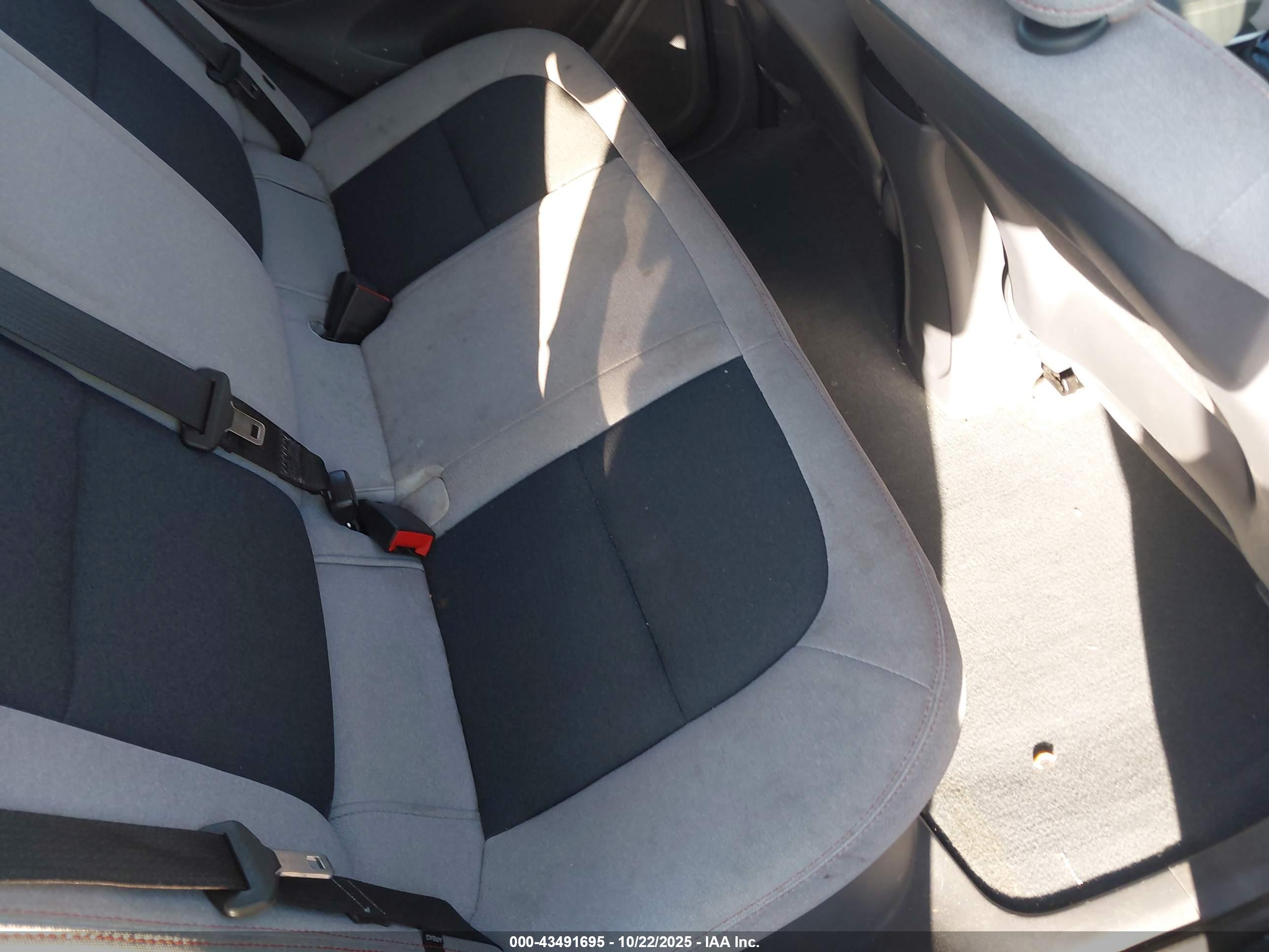 CHEVROLET BOLT image 8
