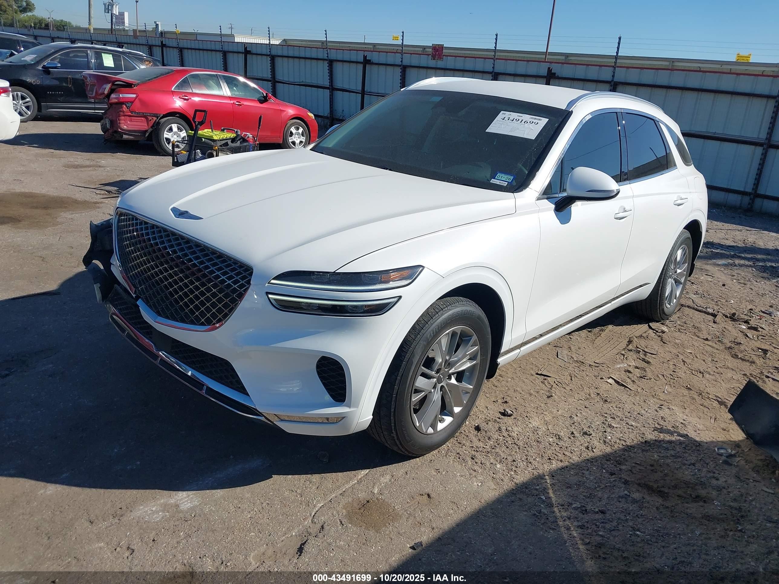 GENESIS GV70 image 2