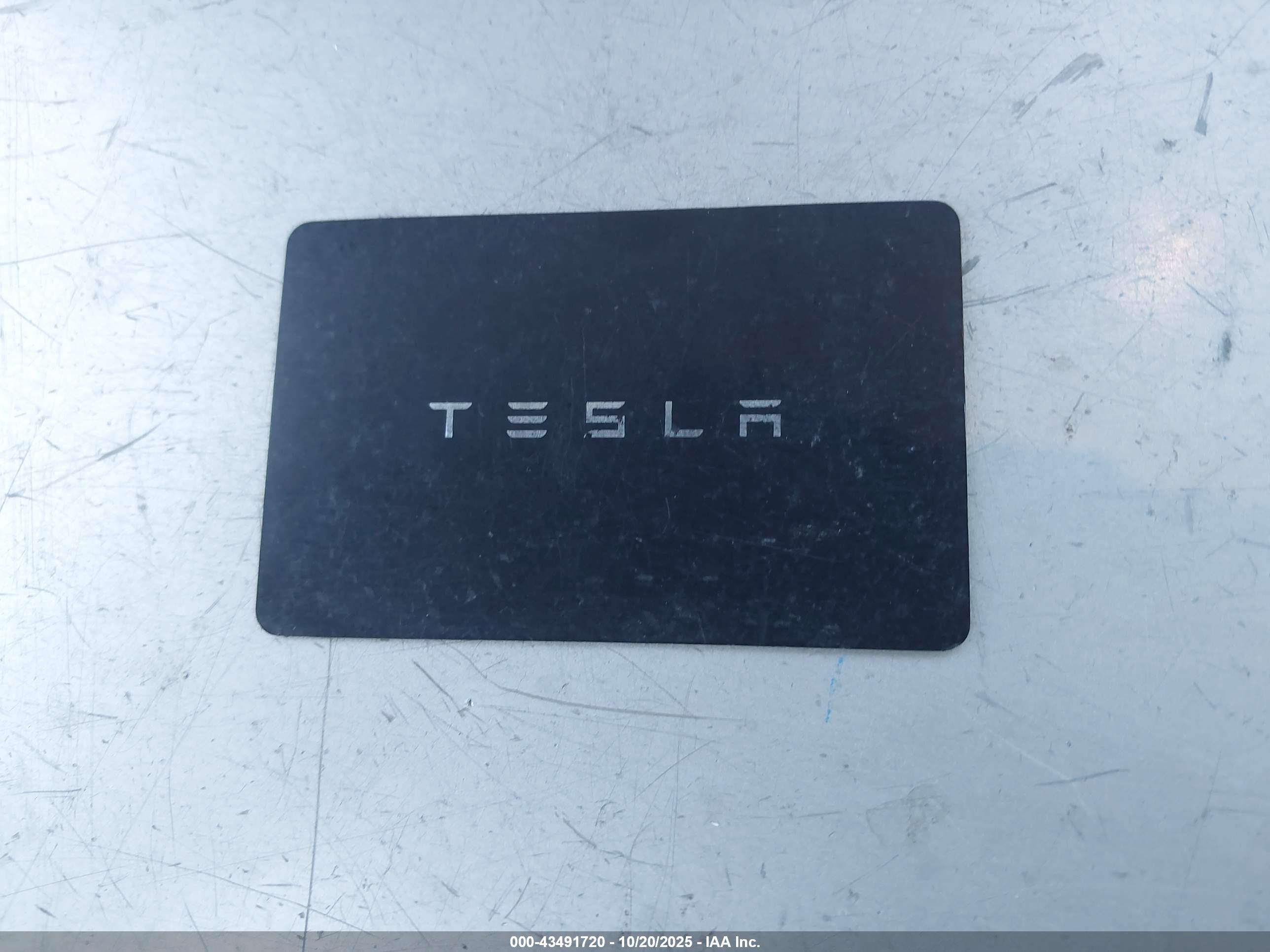 TESLA MODEL image 11