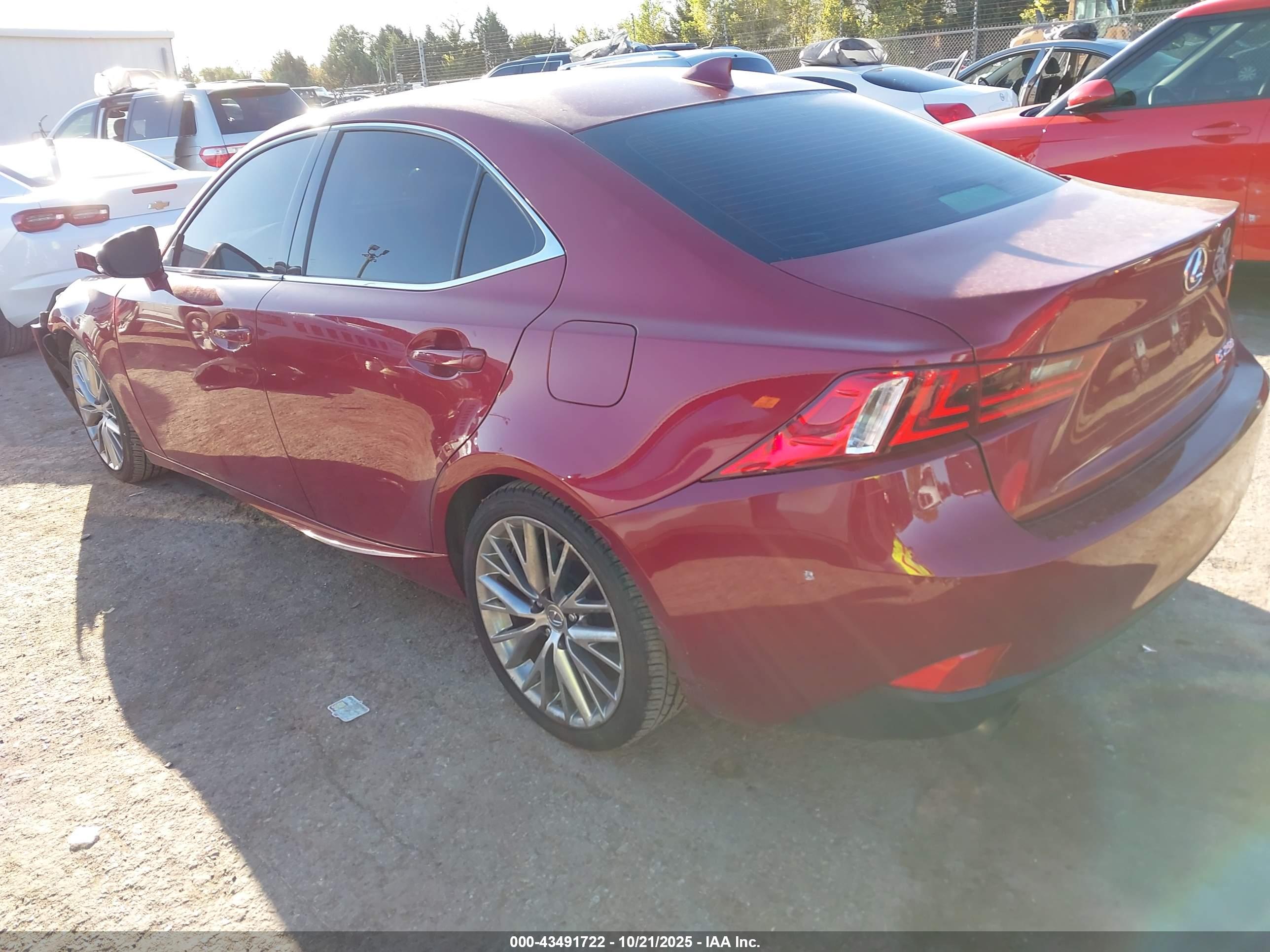 LEXUS IS image 3