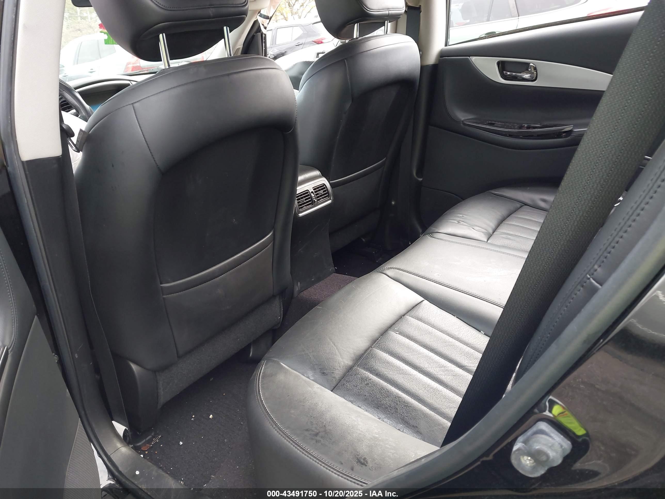 INFINITI QX50 image 8