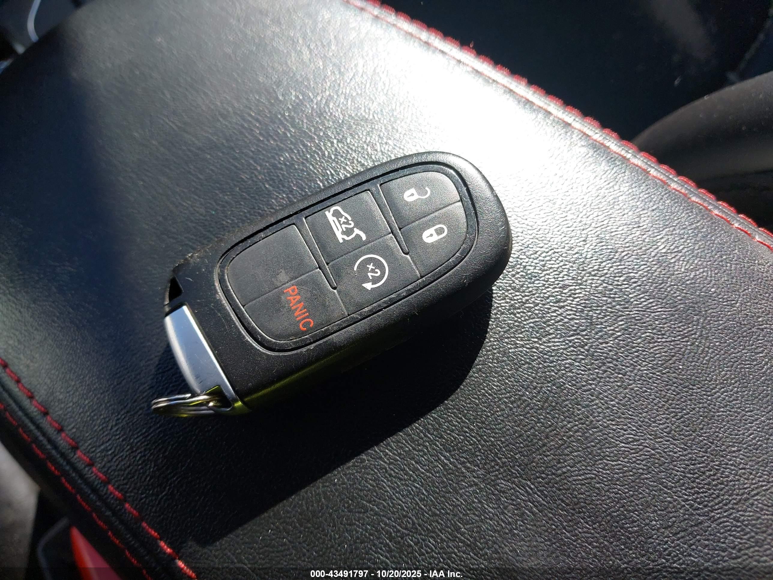 JEEP CHEROKEE image 11