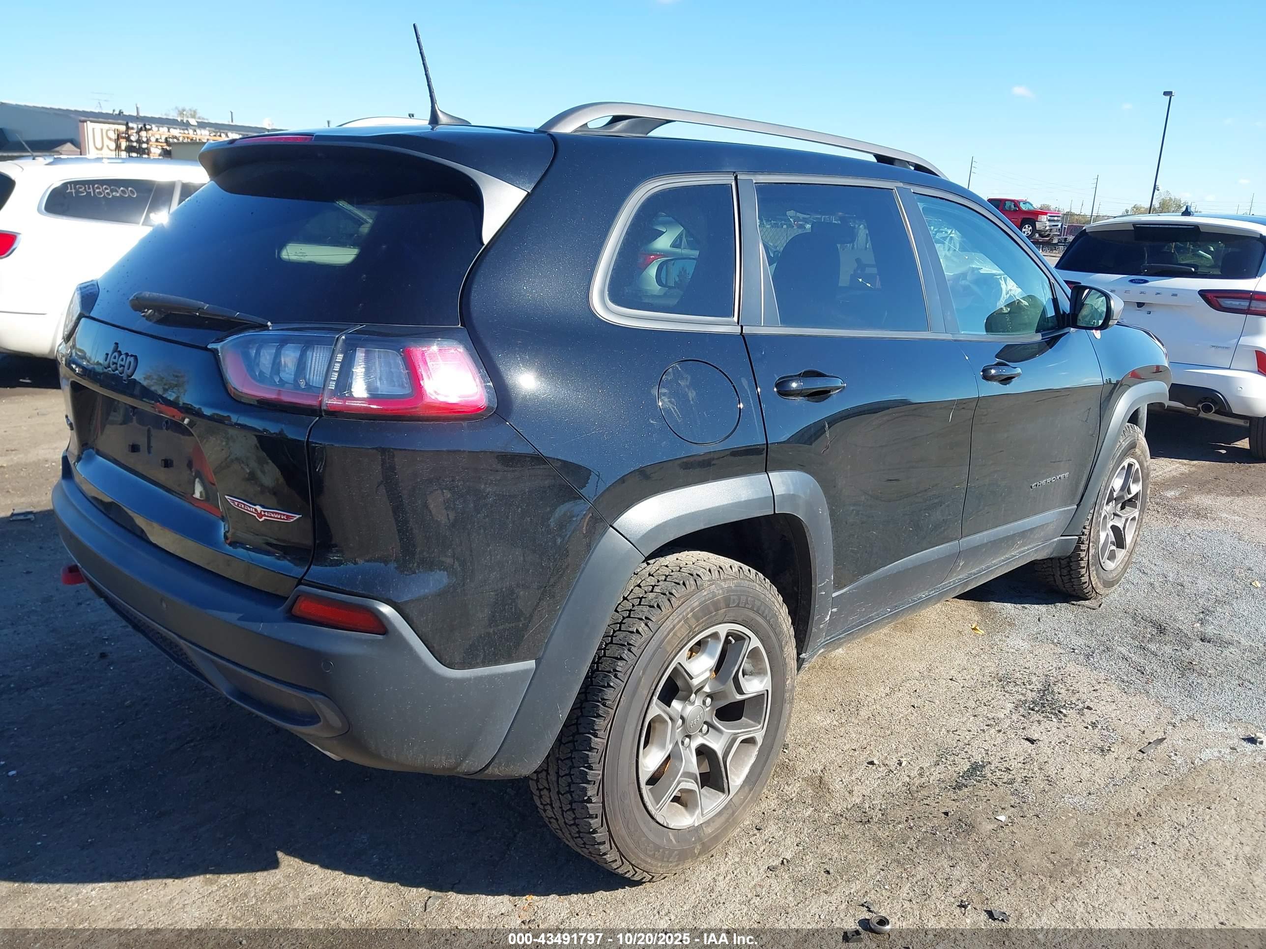 JEEP CHEROKEE image 4