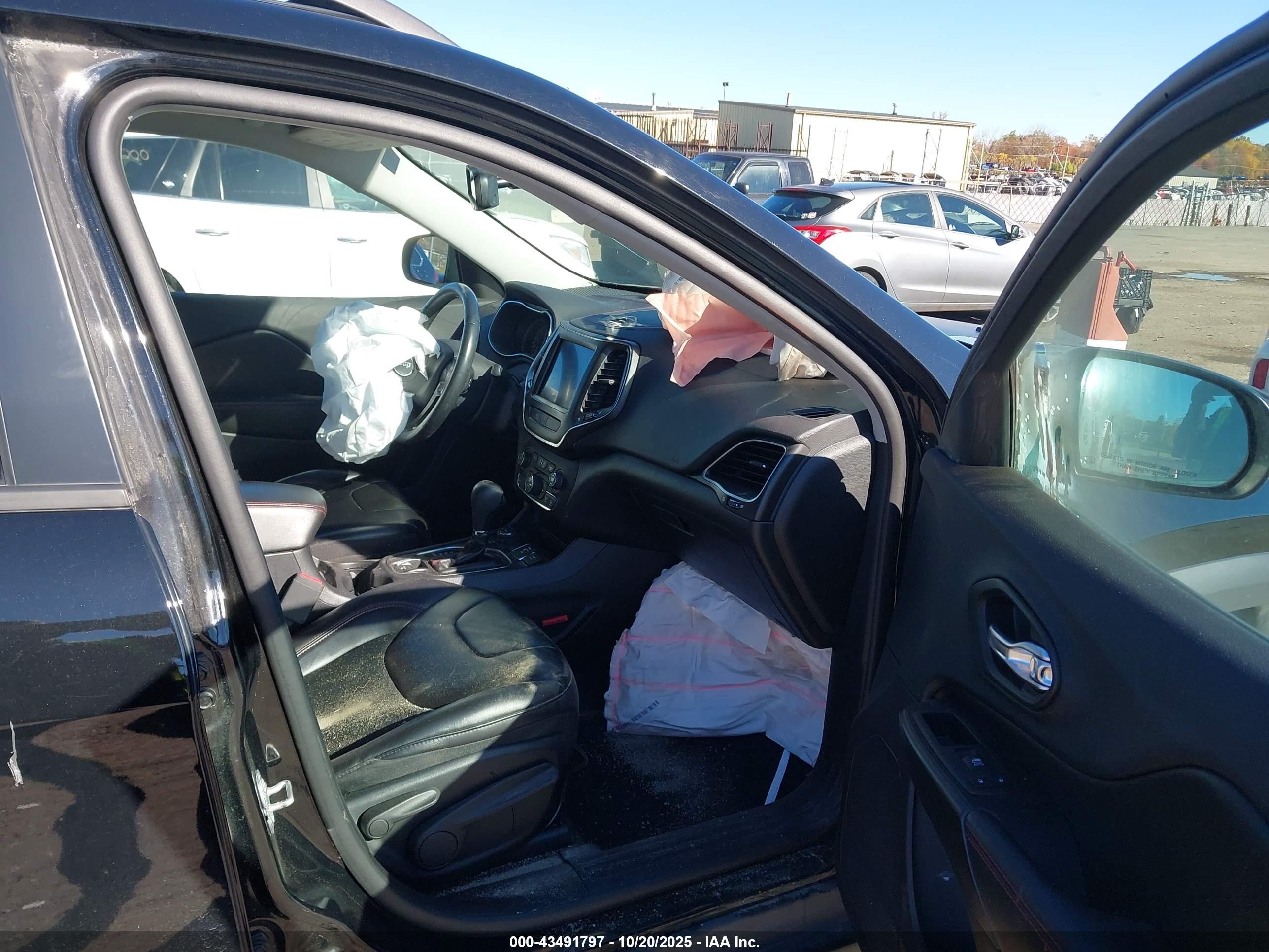 JEEP CHEROKEE image 5