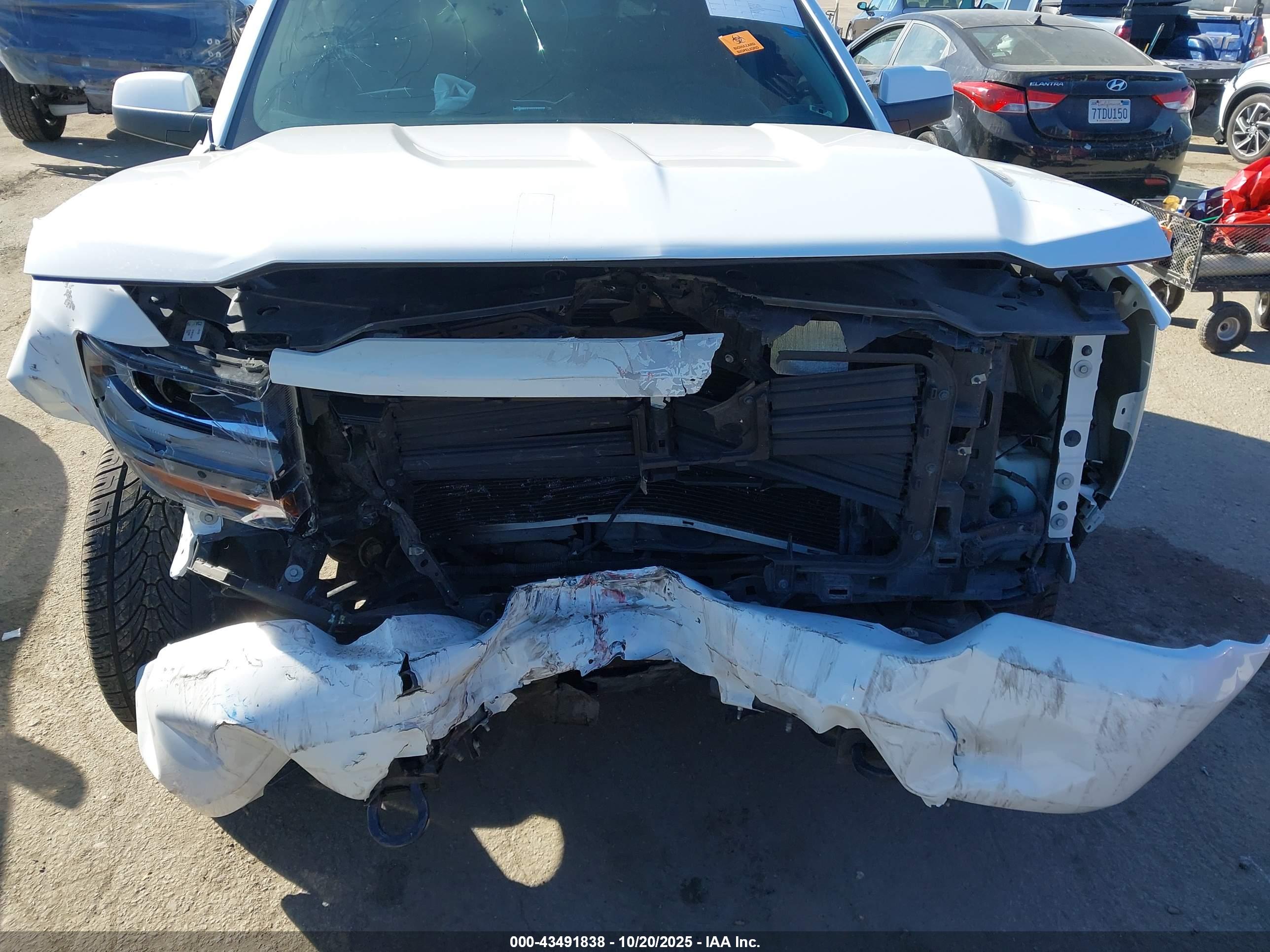 CHEVROLET SILVERADO image 6