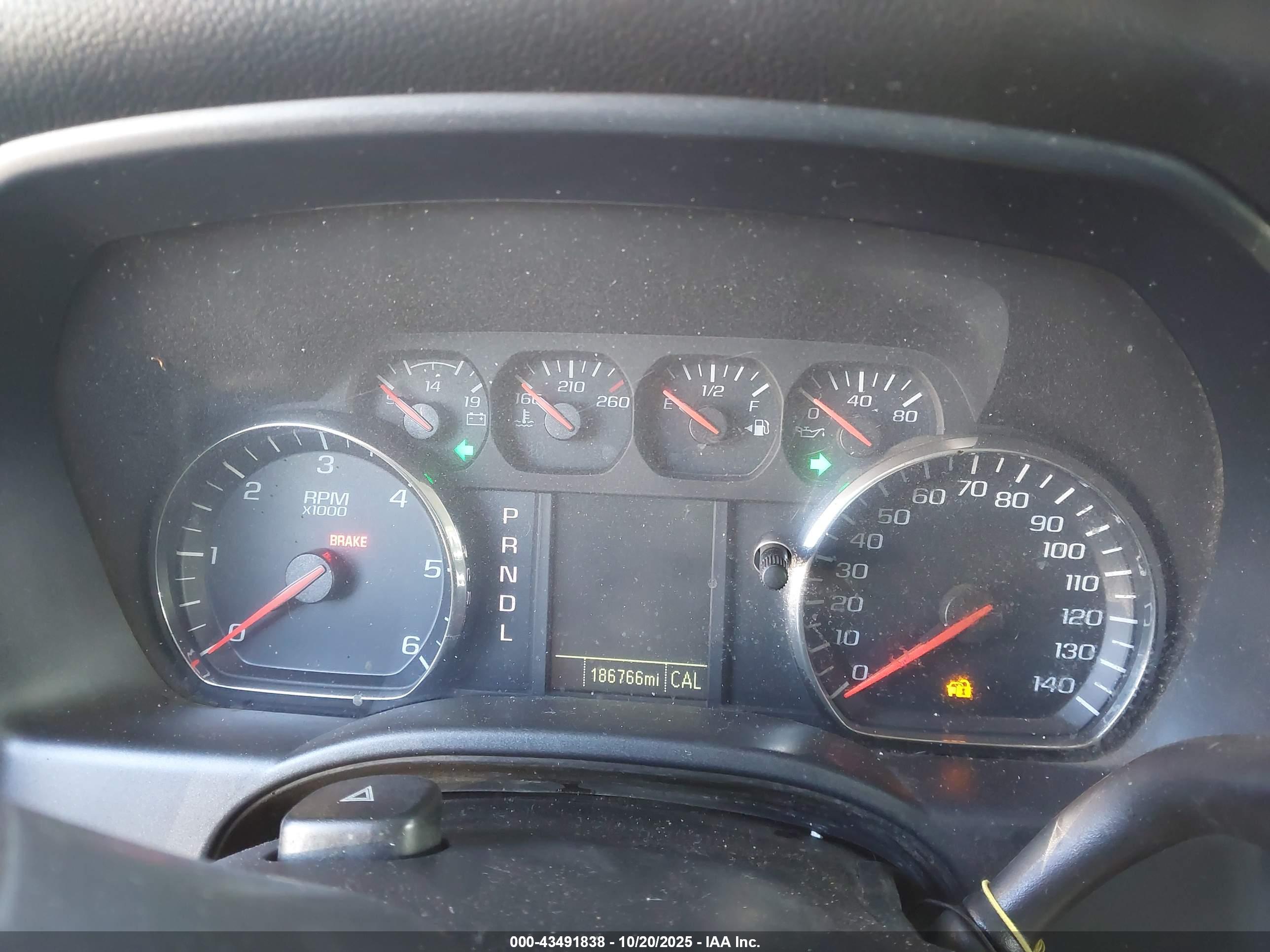 CHEVROLET SILVERADO image 7
