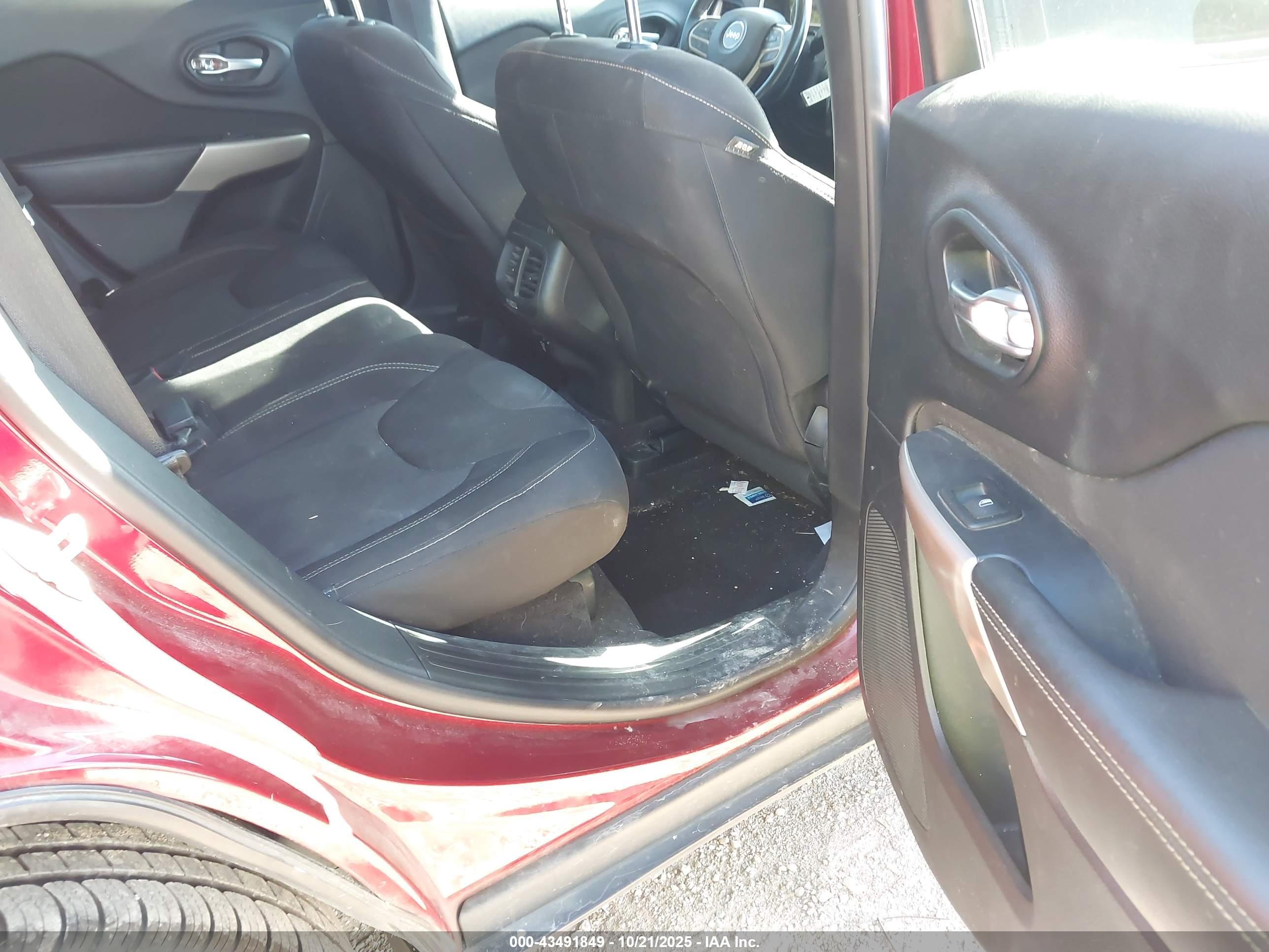 JEEP CHEROKEE image 8