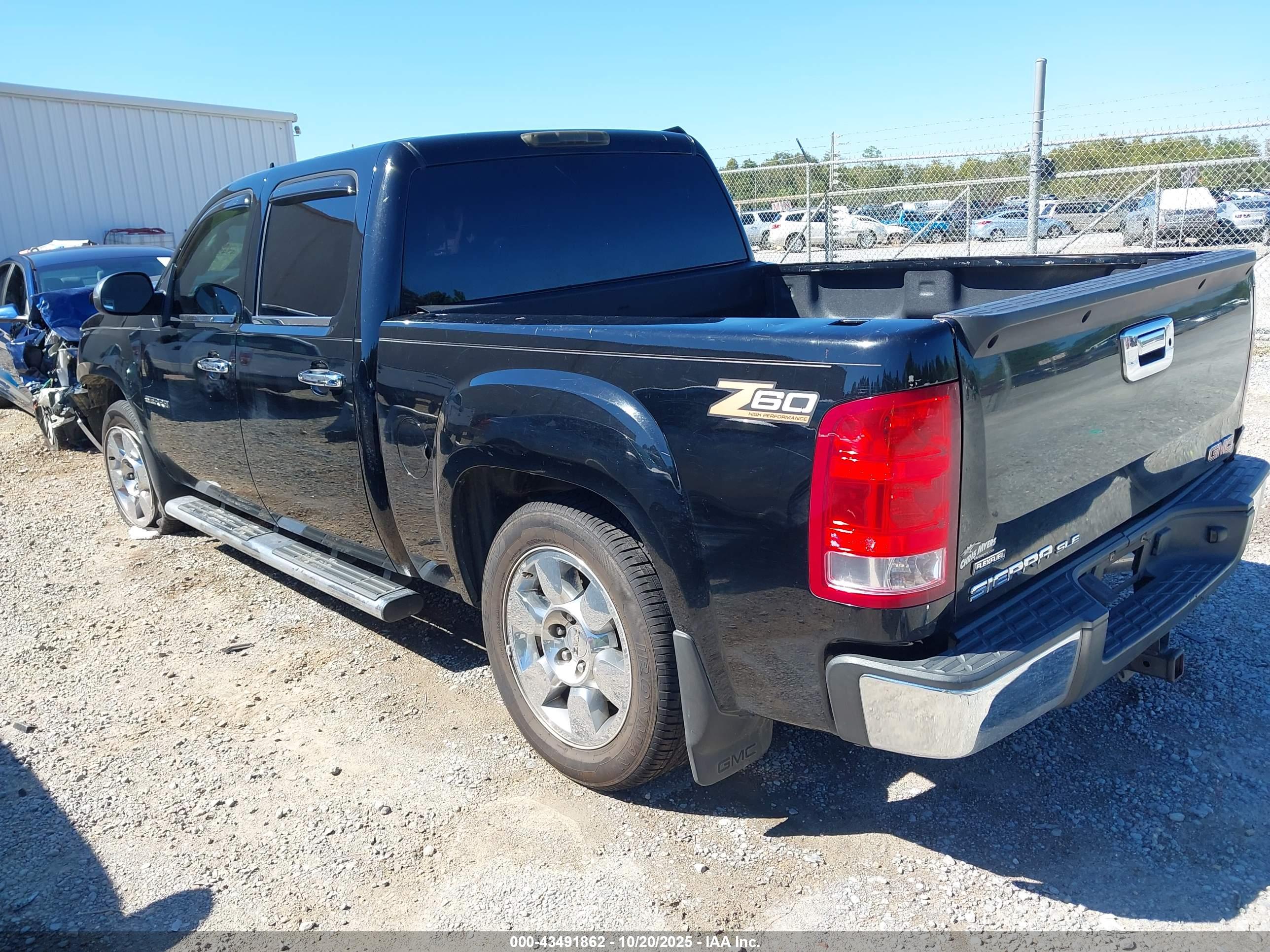 GMC SIERRA image 3