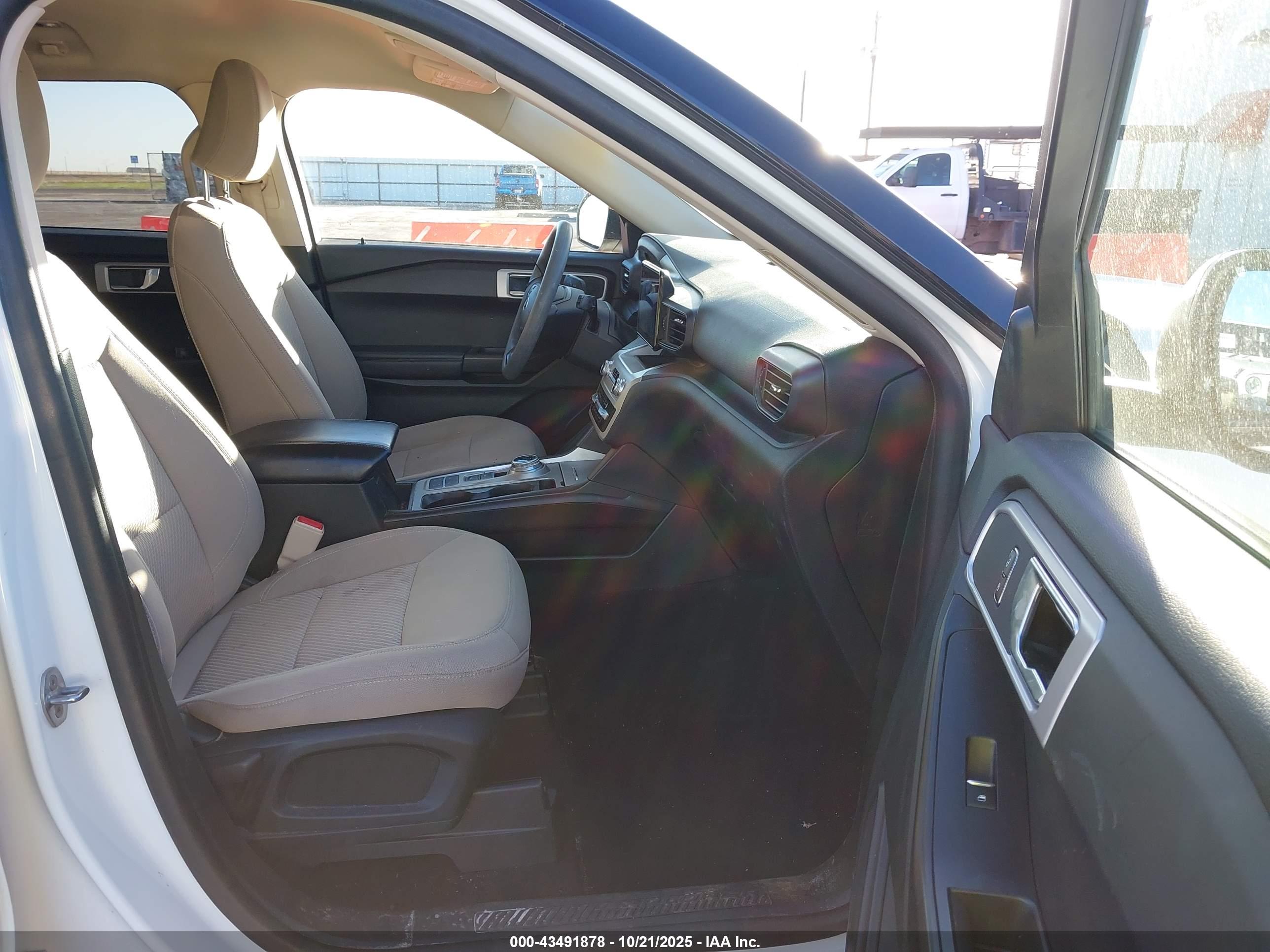 FORD EXPLORER image 5