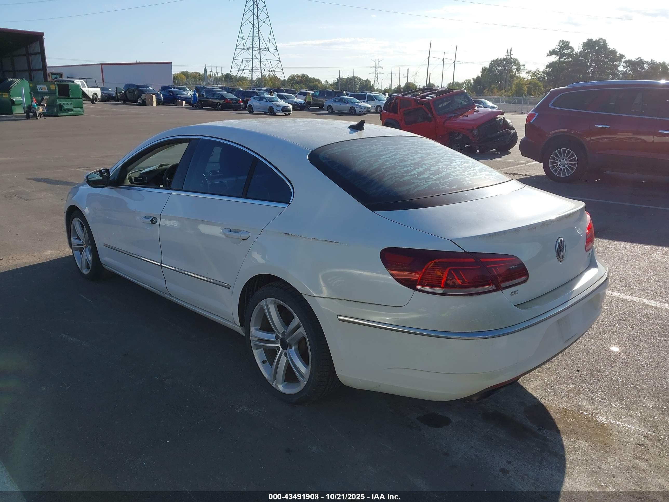 VOLKSWAGEN CC image 3