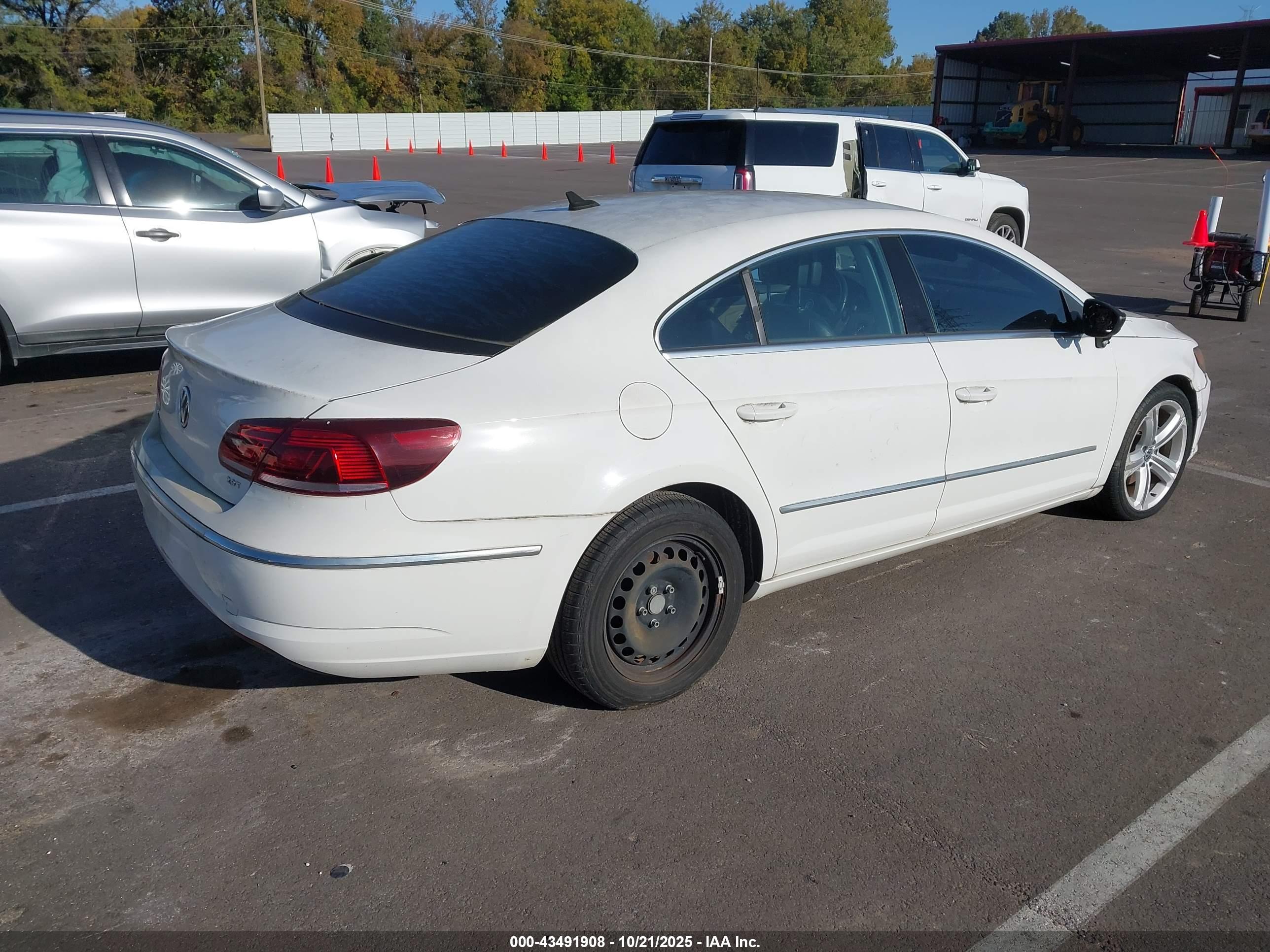 VOLKSWAGEN CC image 4