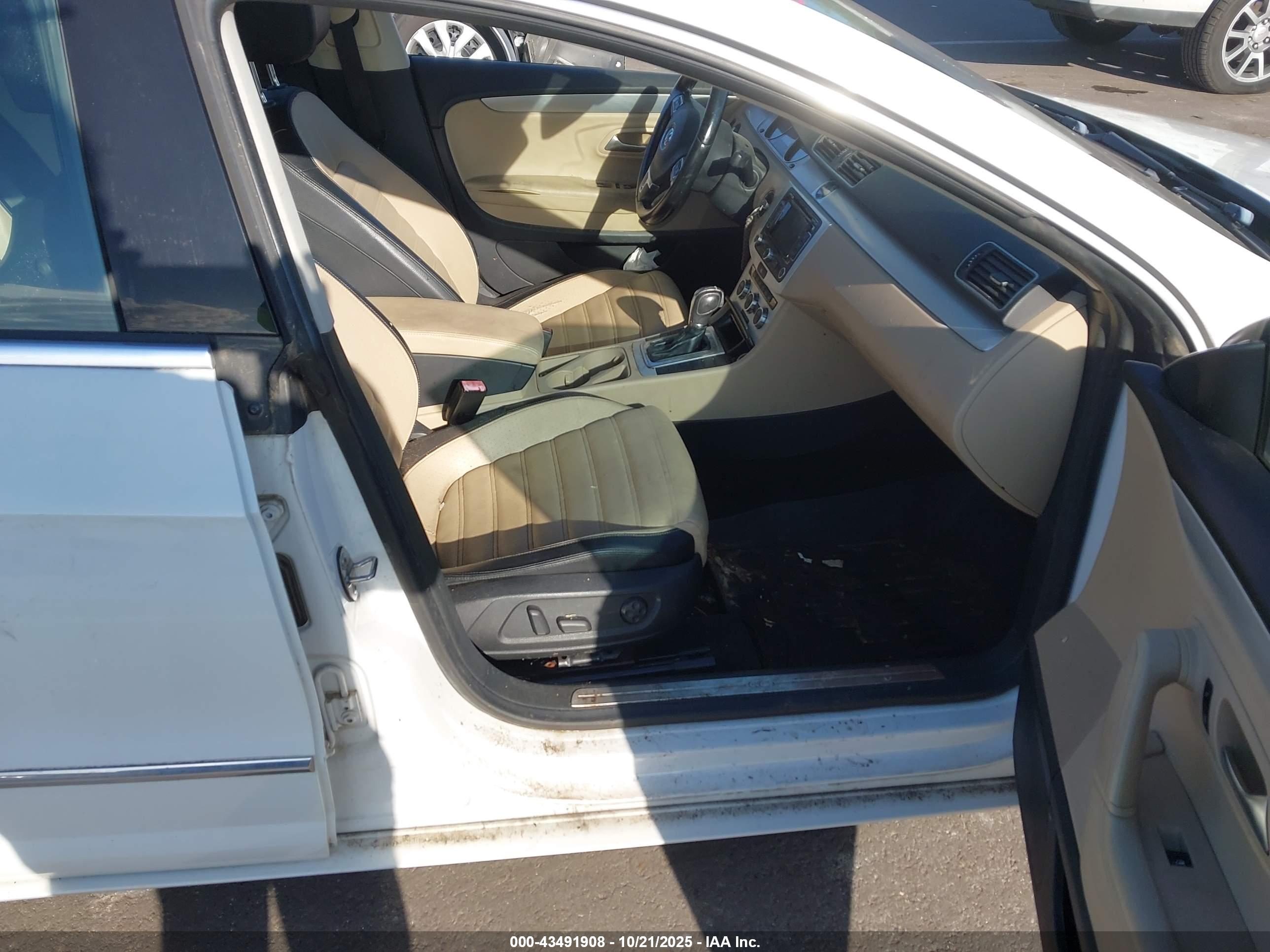 VOLKSWAGEN CC image 5