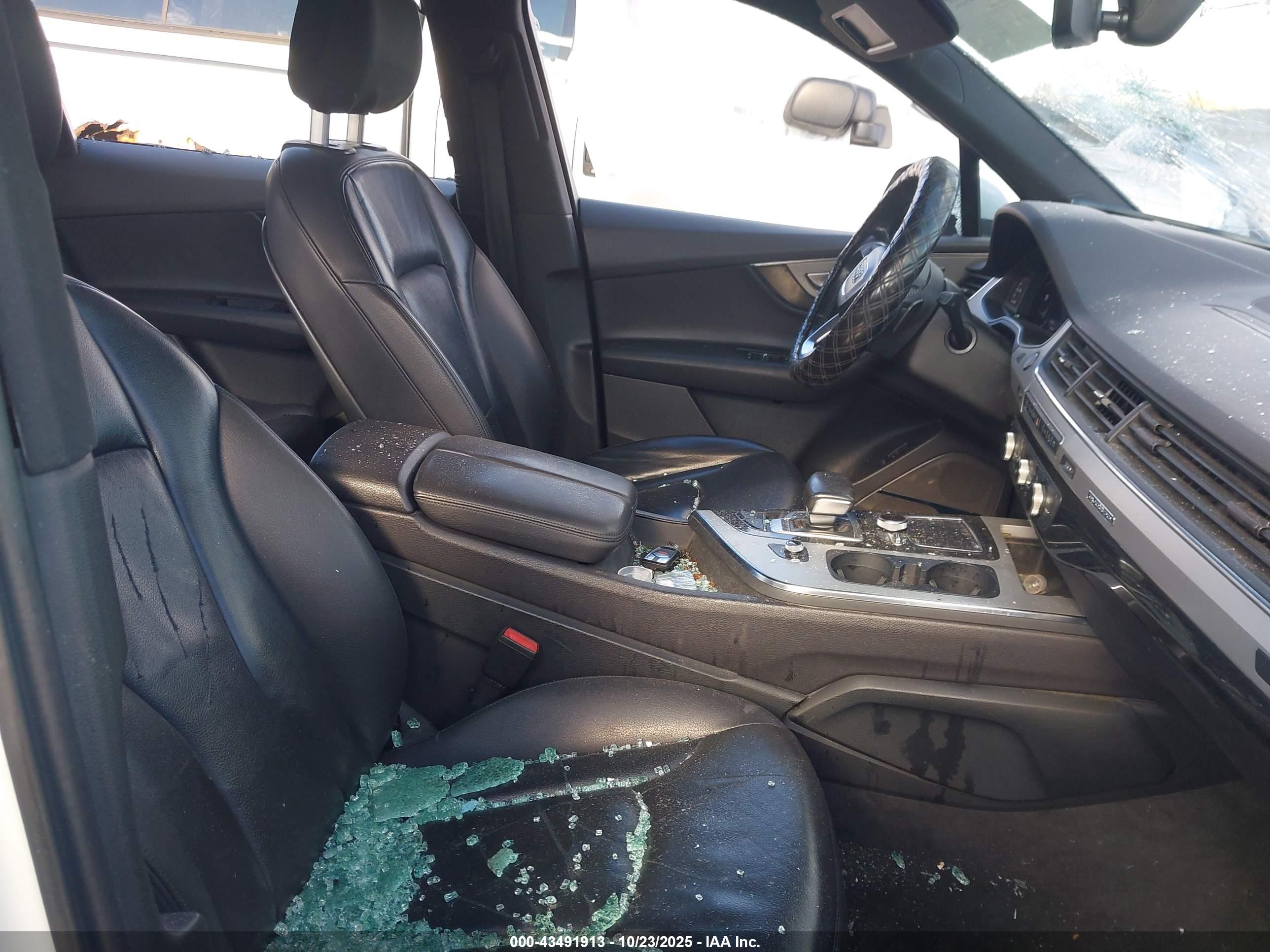 AUDI Q7 image 5