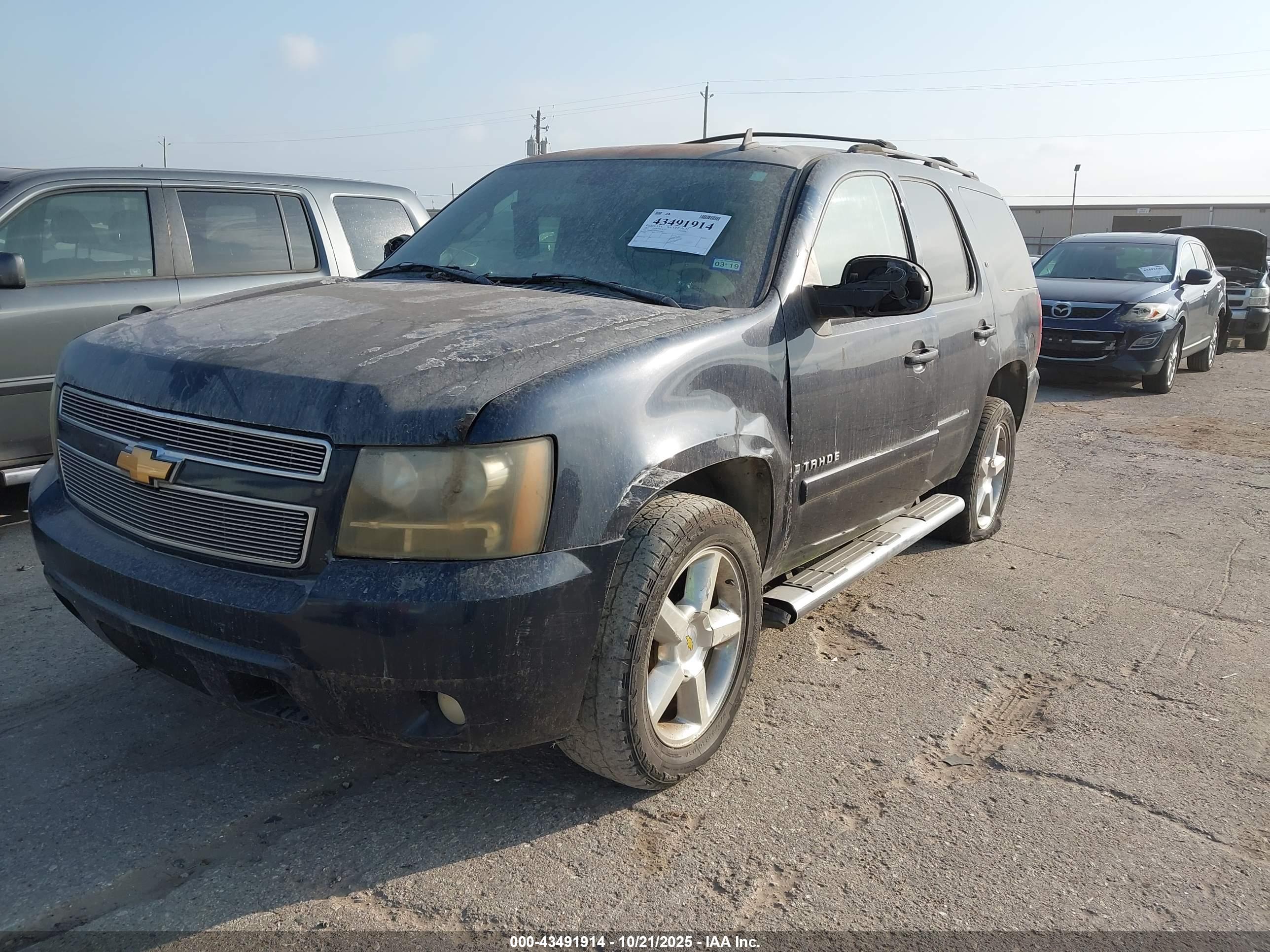 CHEVROLET TAHOE image 2