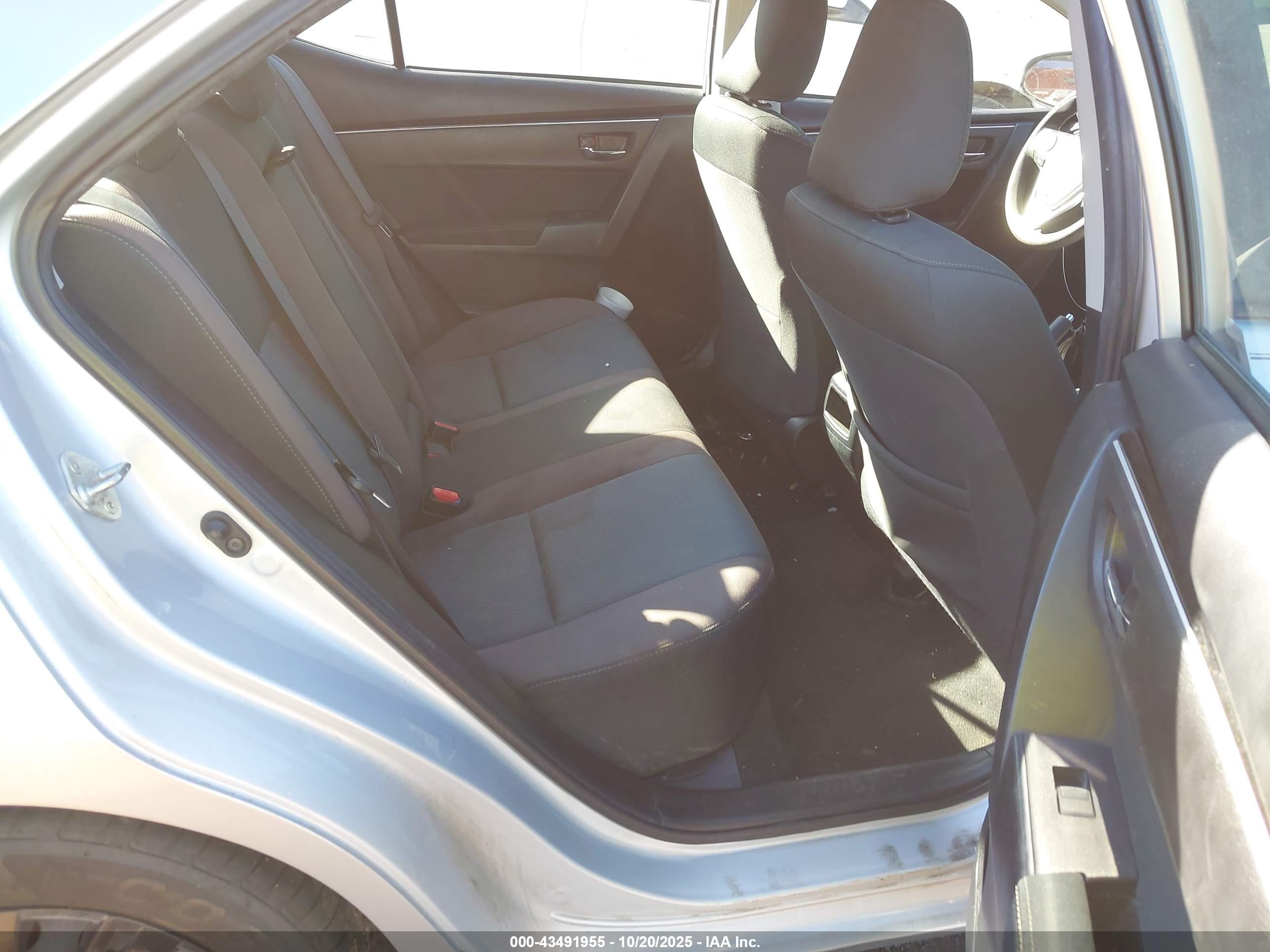 TOYOTA COROLLA image 8