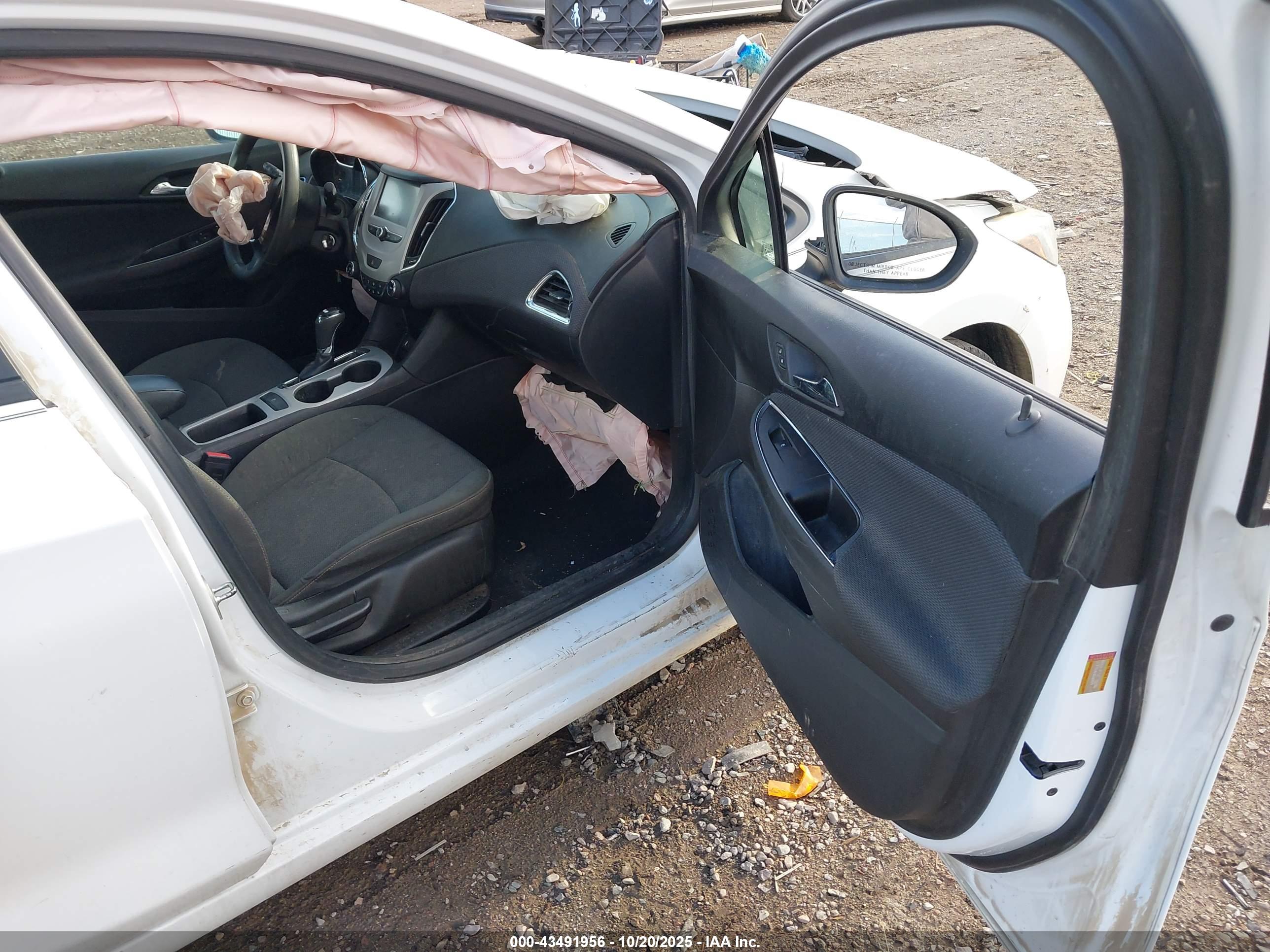 CHEVROLET CRUZE image 5