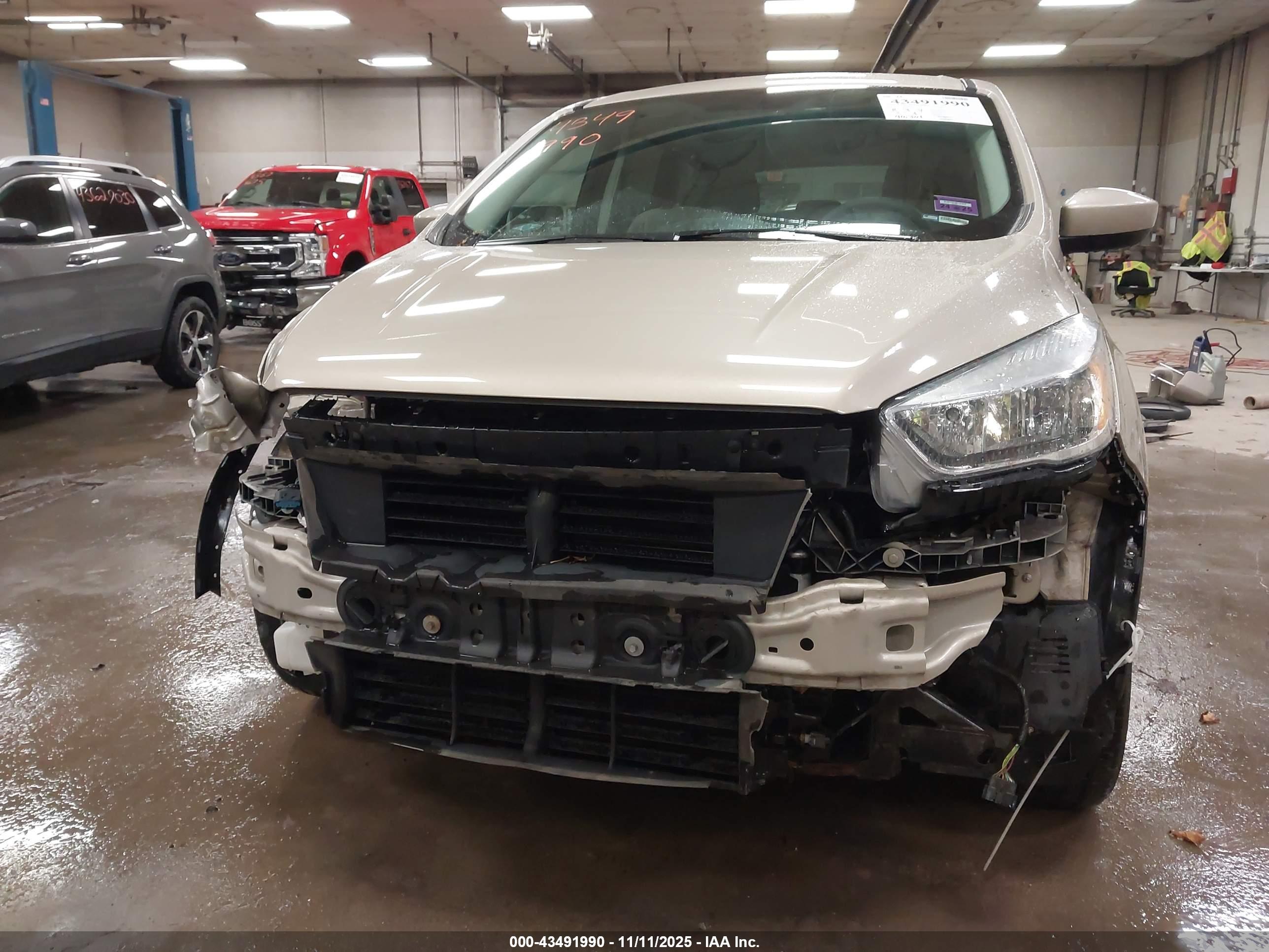 FORD ESCAPE image 6