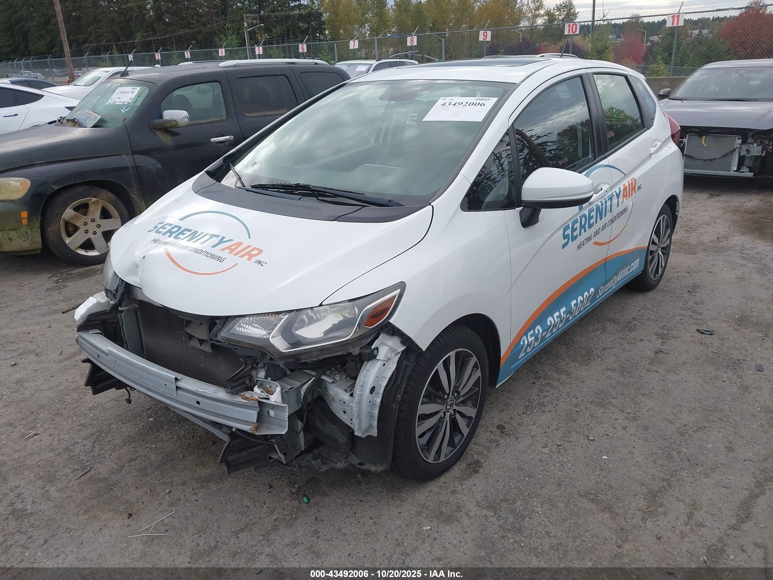 HONDA FIT image 2
