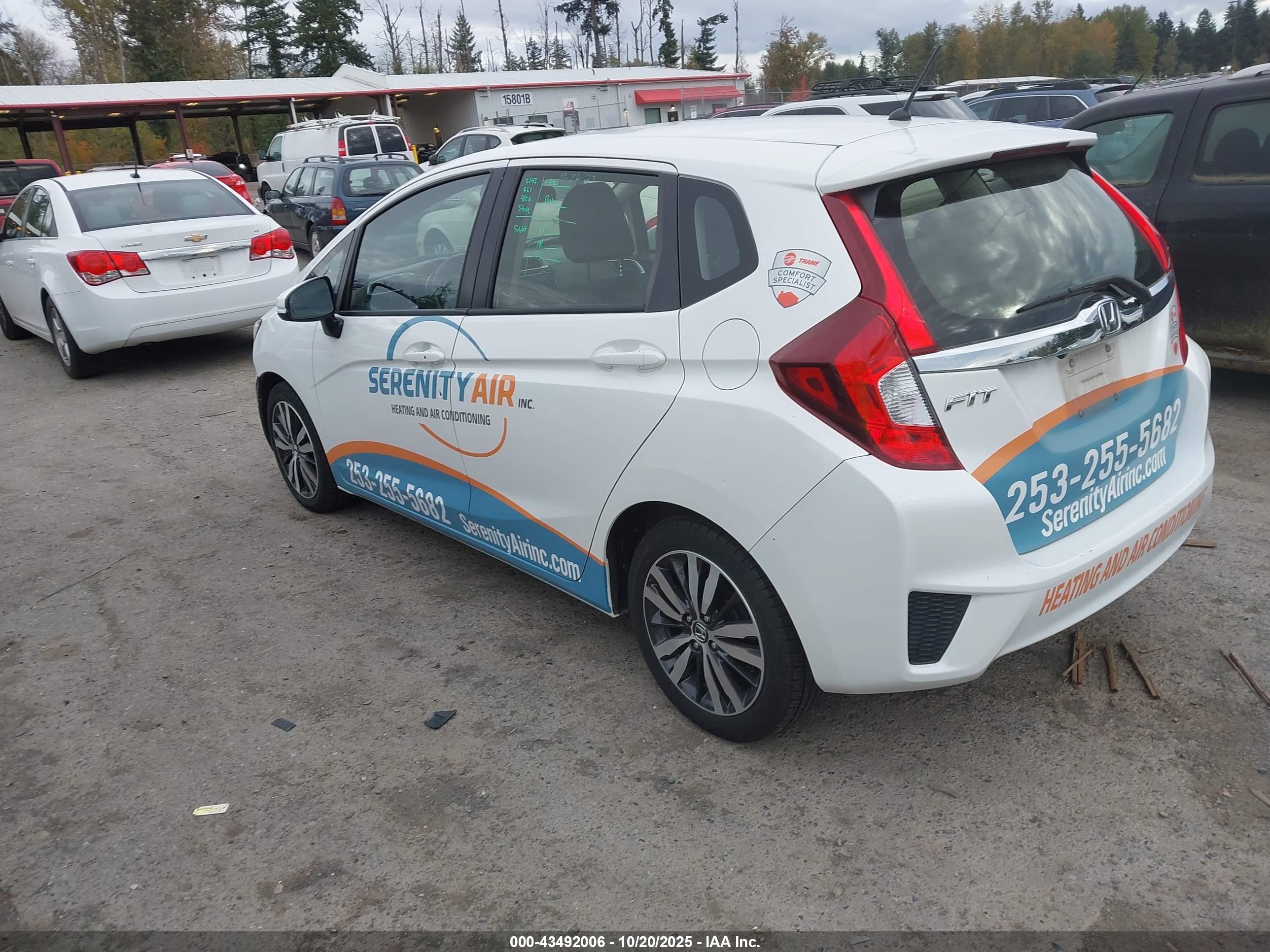 HONDA FIT image 3