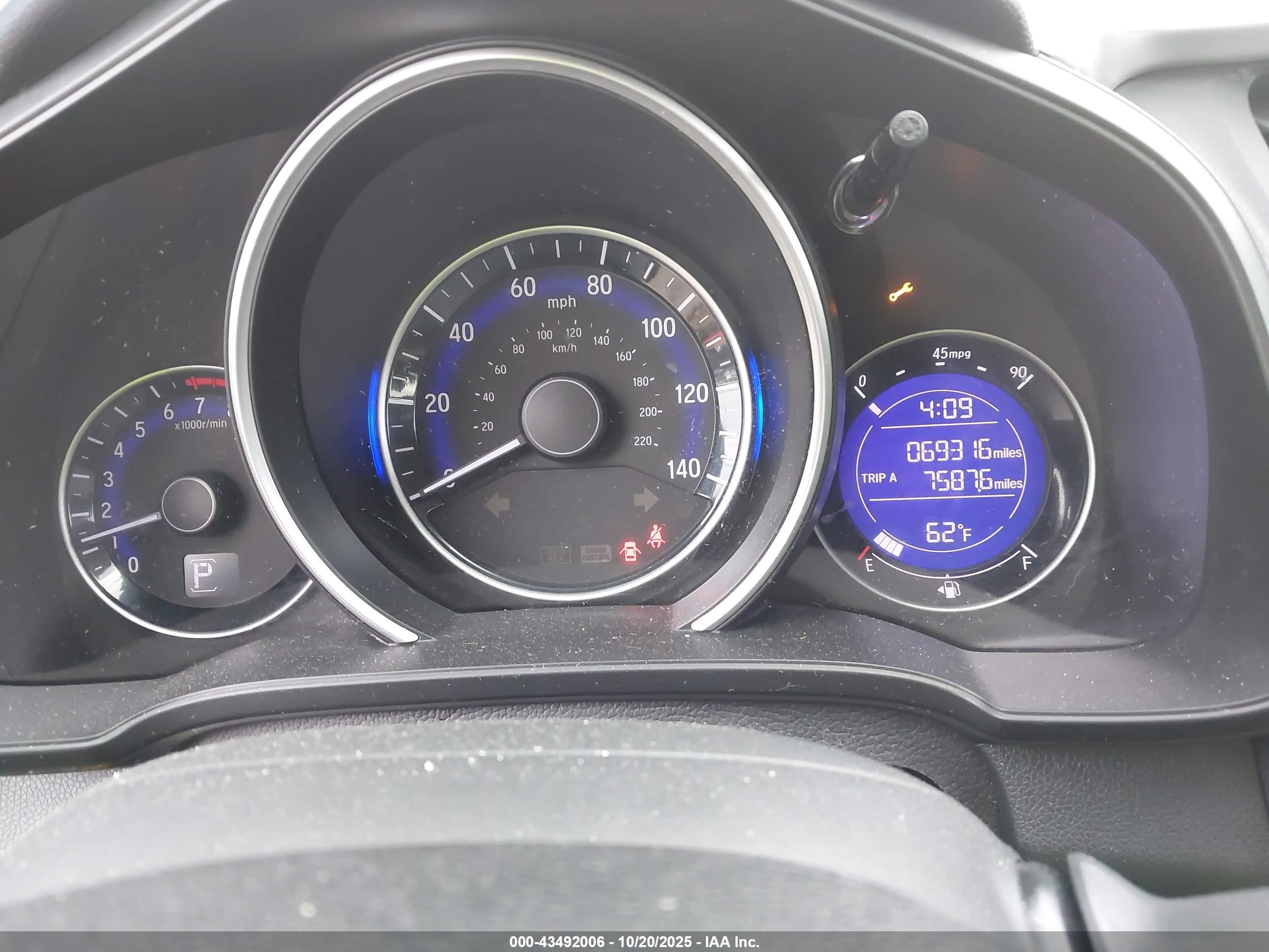 HONDA FIT image 7