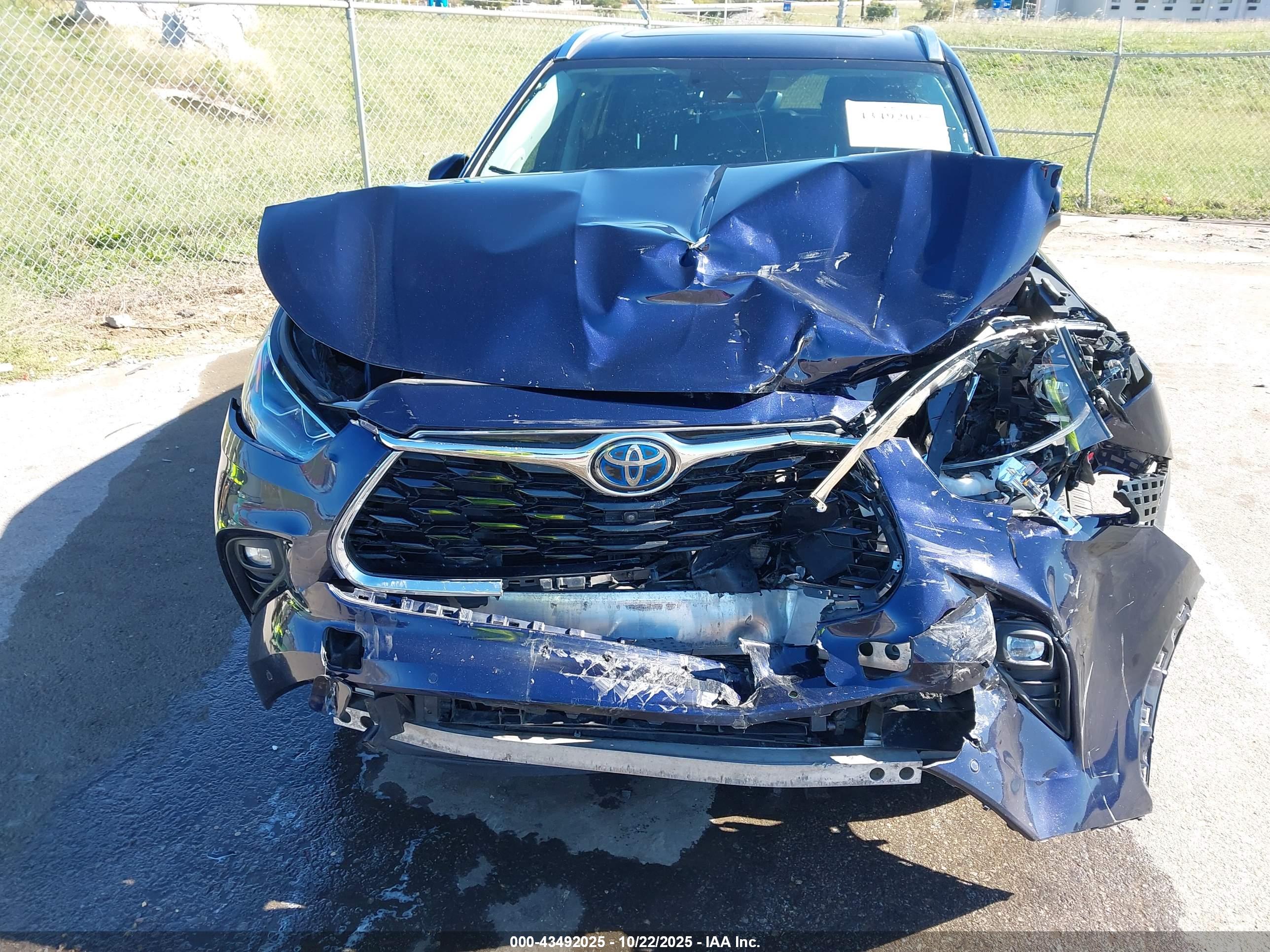 TOYOTA HIGHLANDER image 6