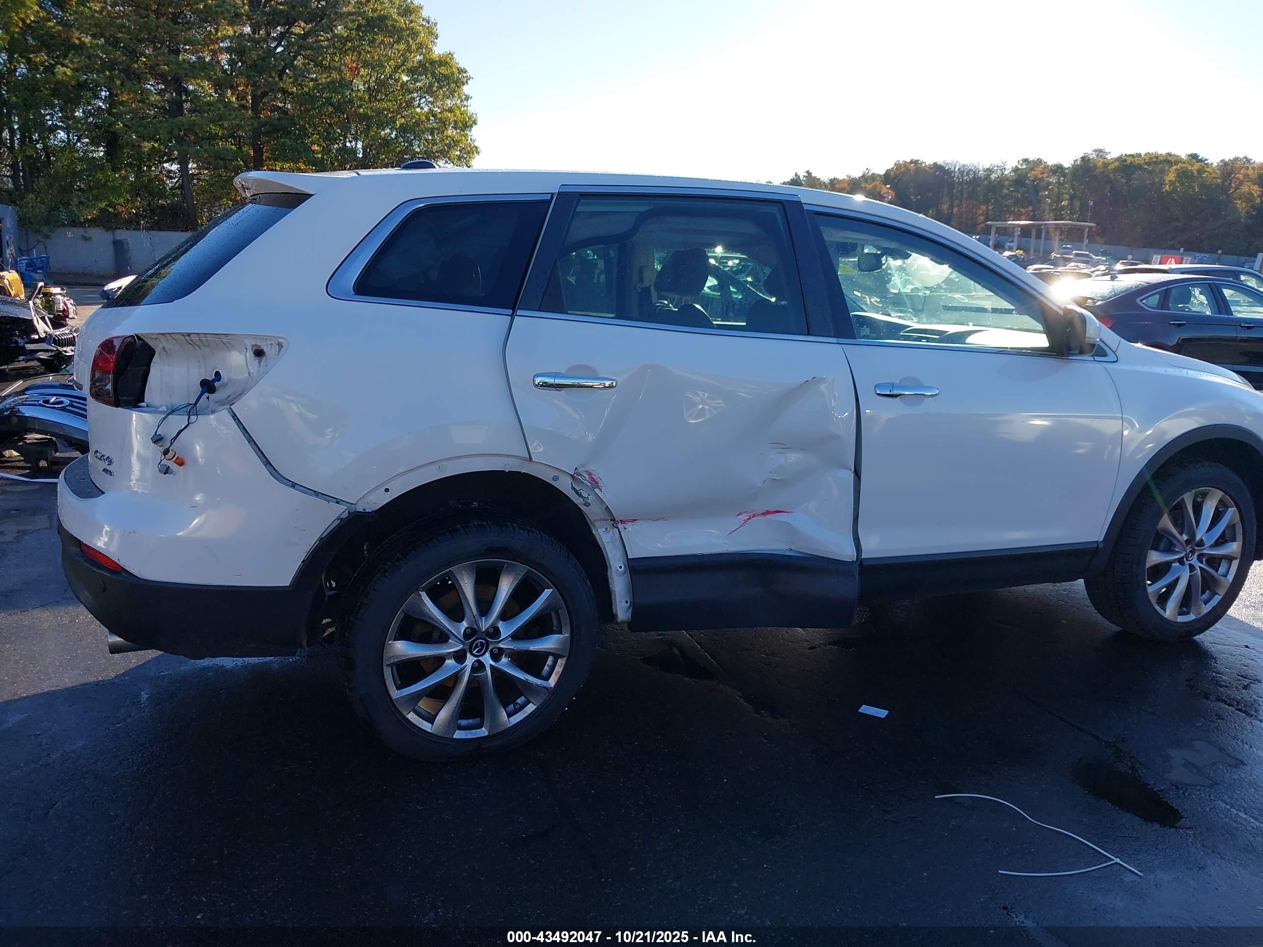 MAZDA CX-9 image 6