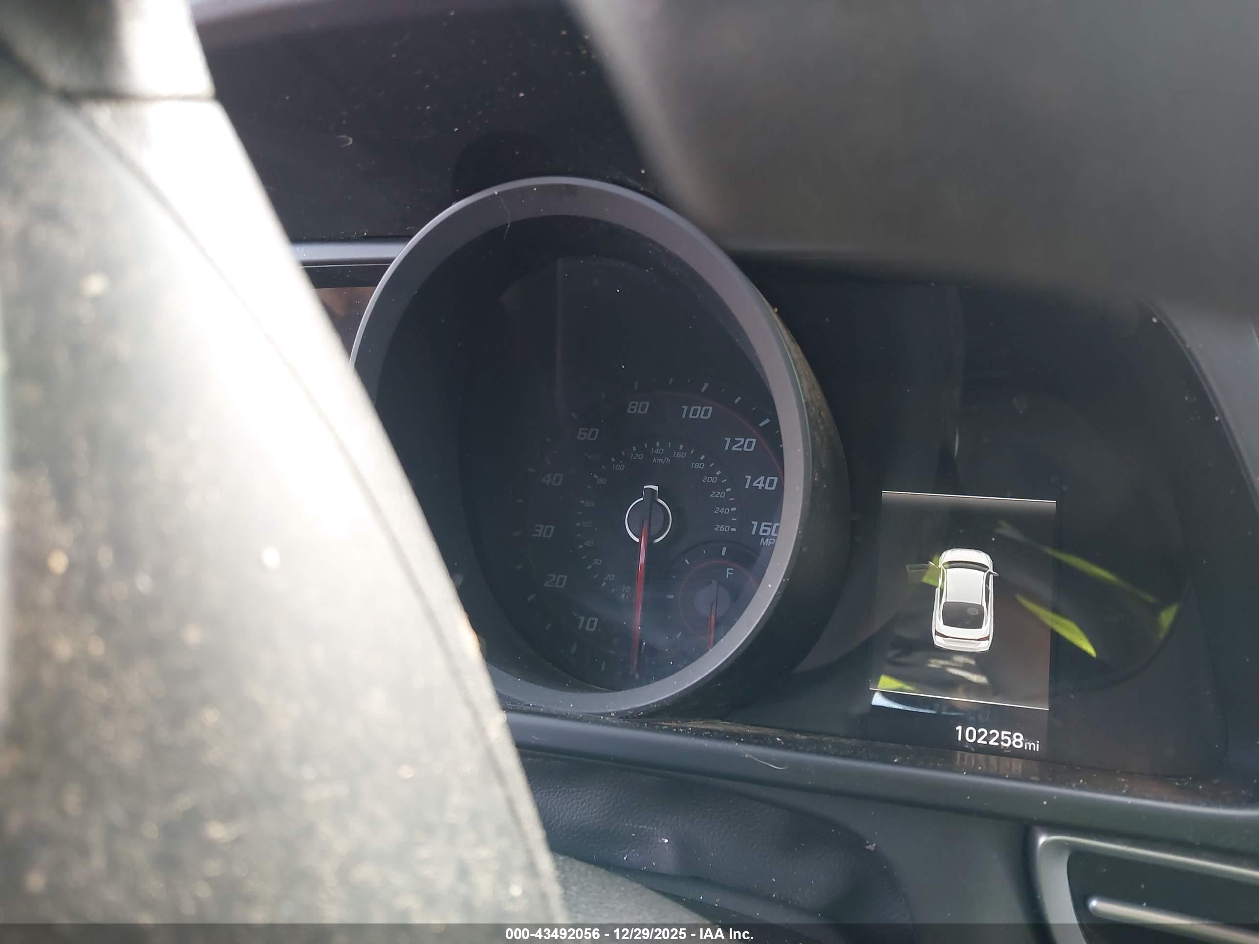 HYUNDAI ELANTRA image 7