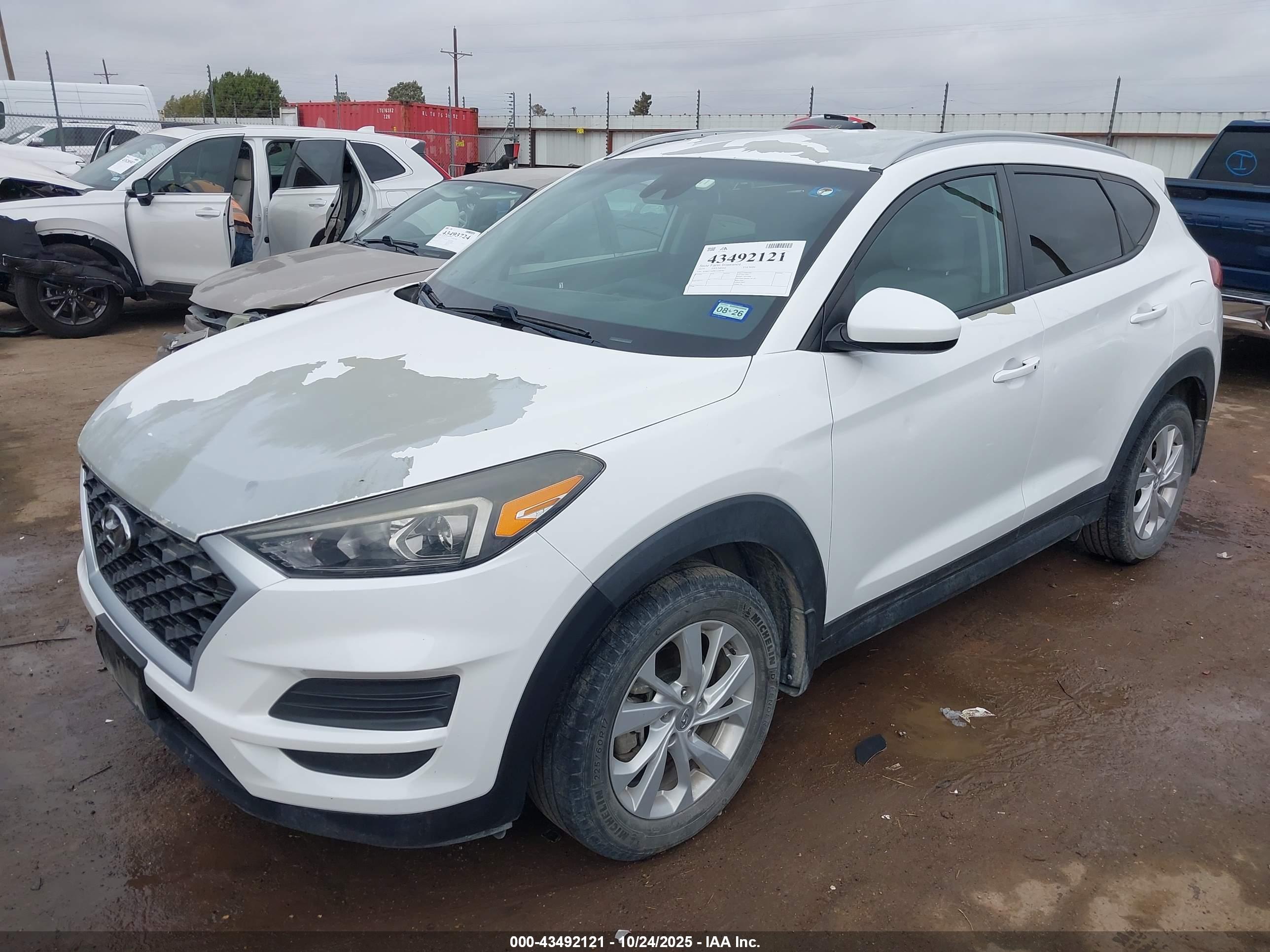 HYUNDAI TUCSON image 2