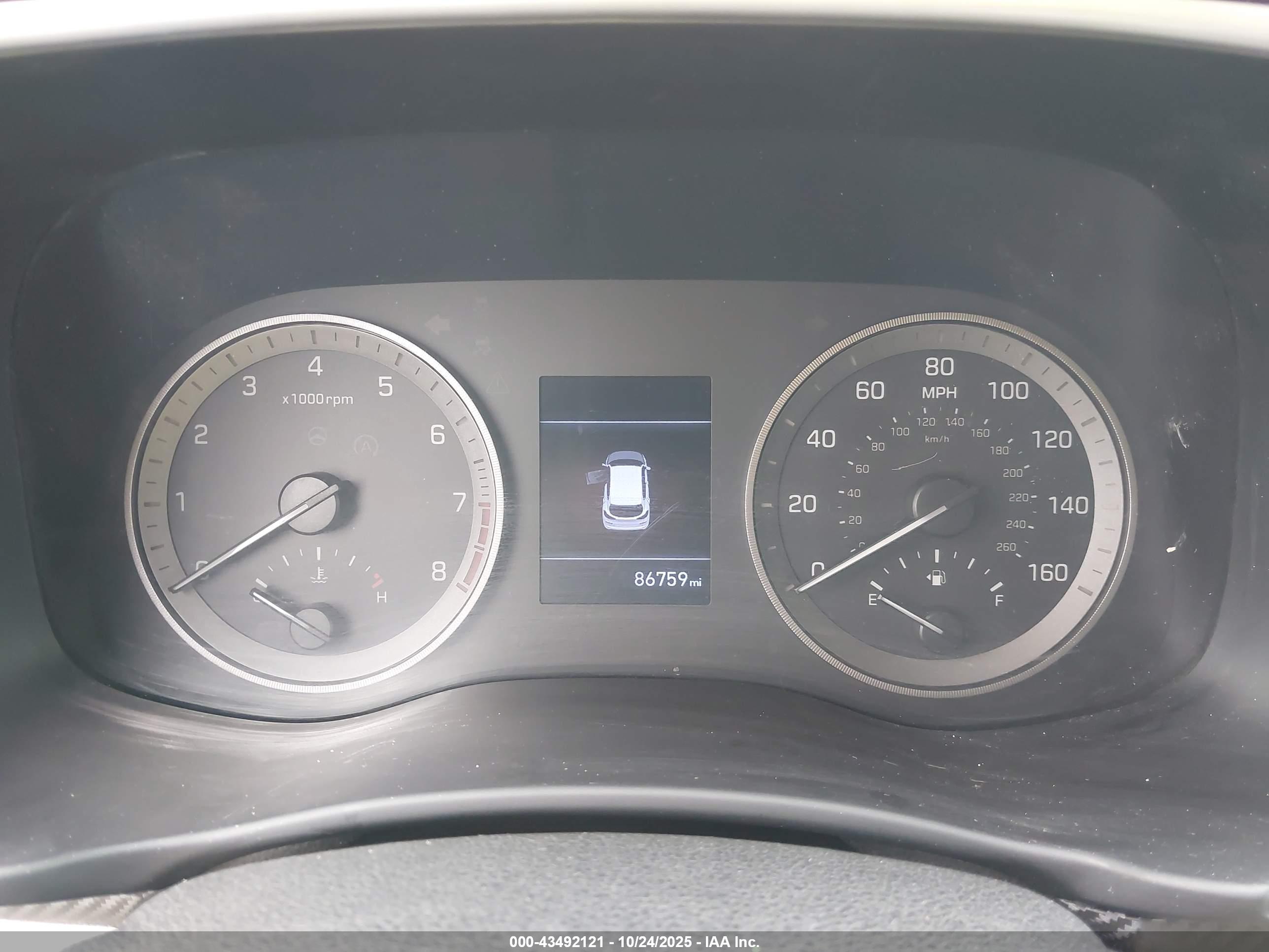 HYUNDAI TUCSON image 7