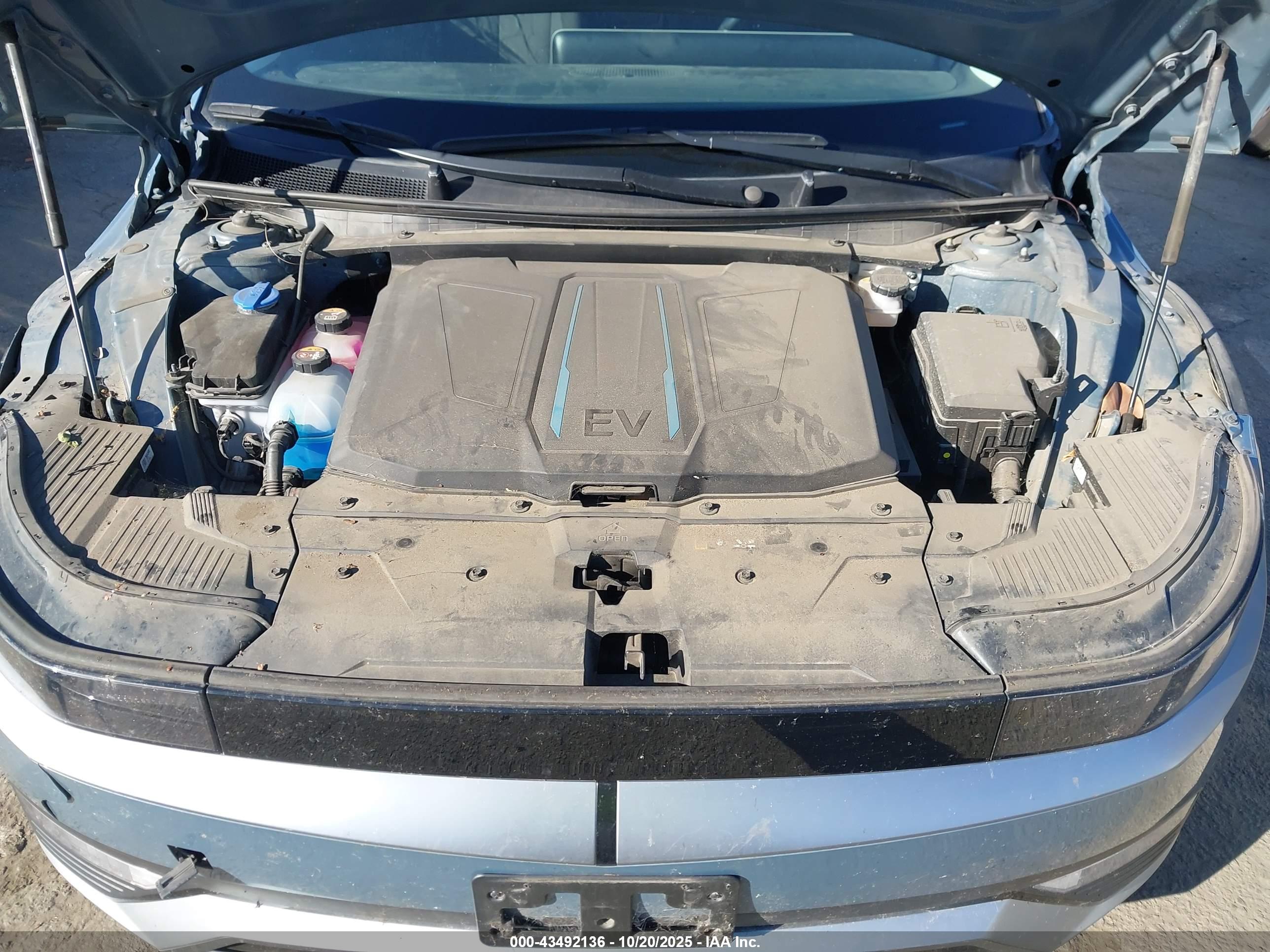 HYUNDAI IONIQ image 10