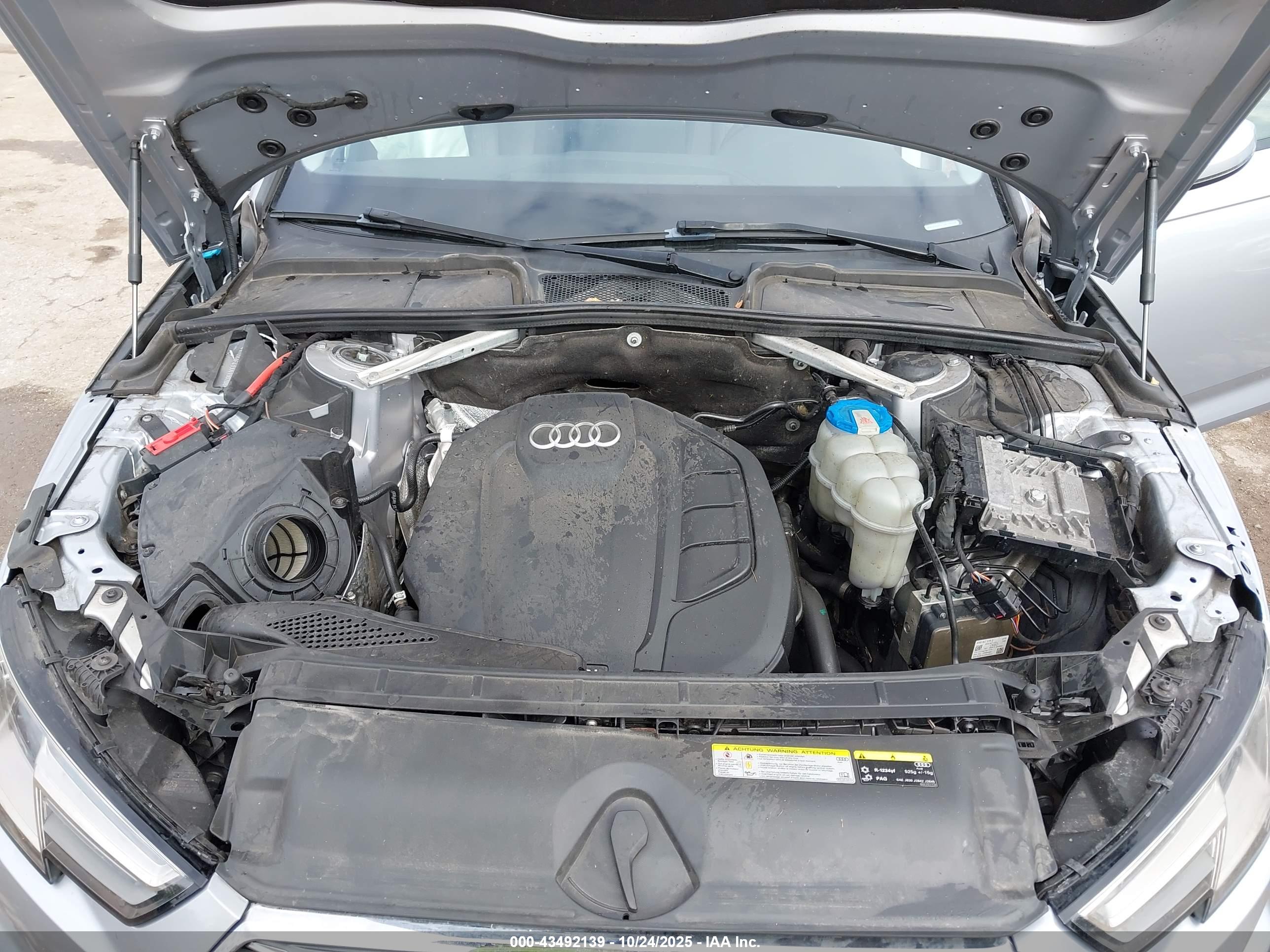 AUDI A4 image 10