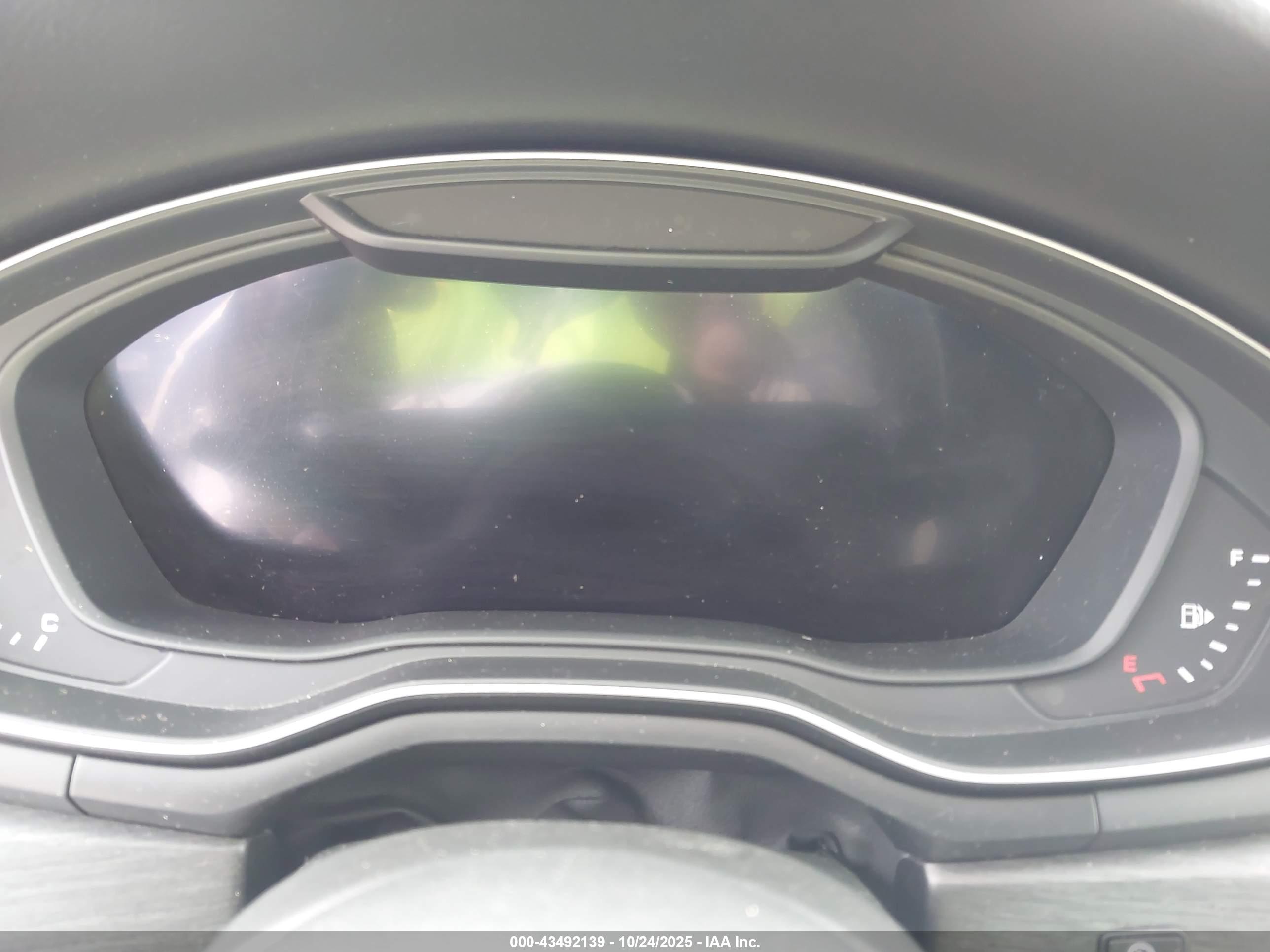 AUDI A4 image 7