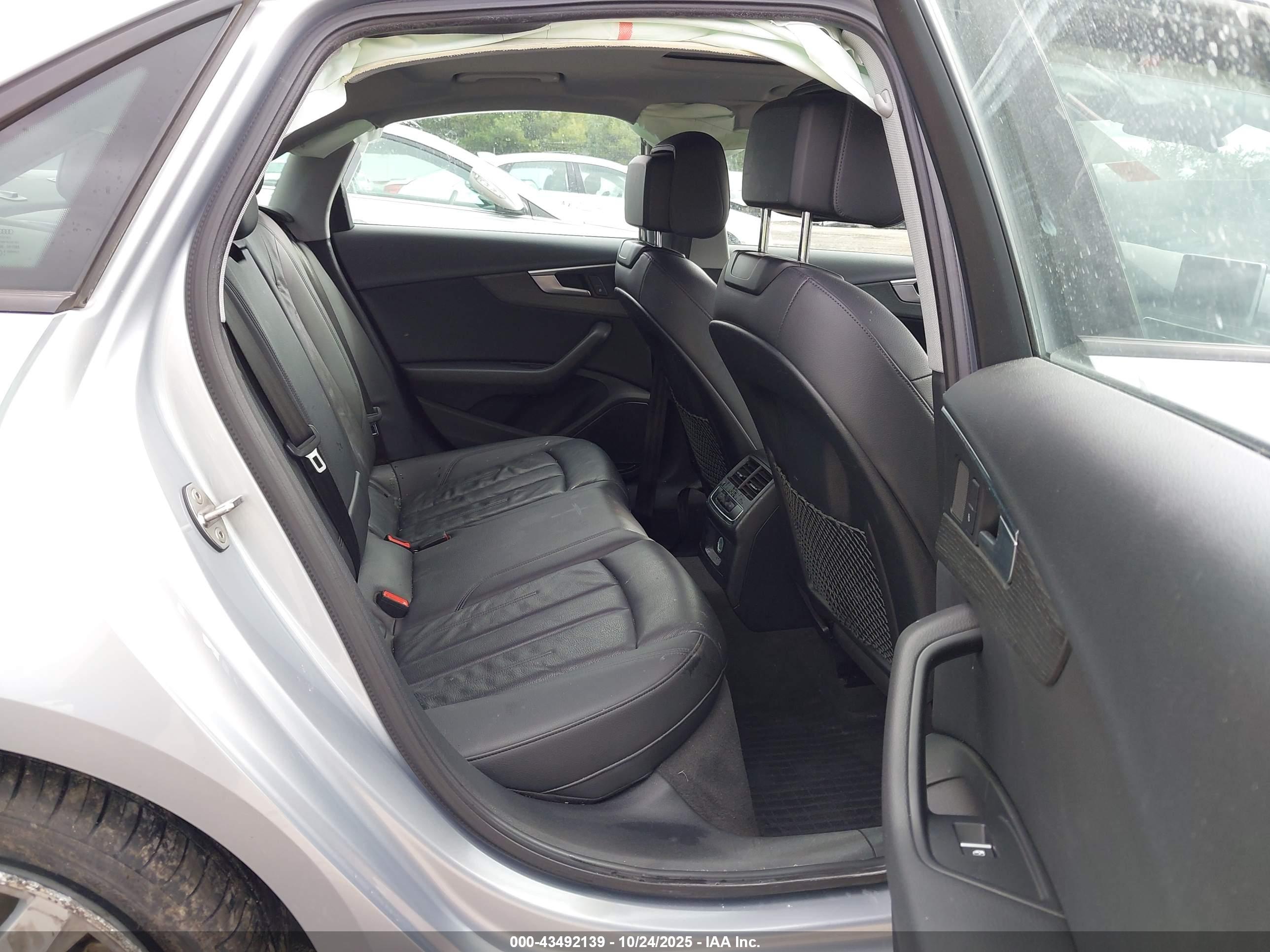 AUDI A4 image 8