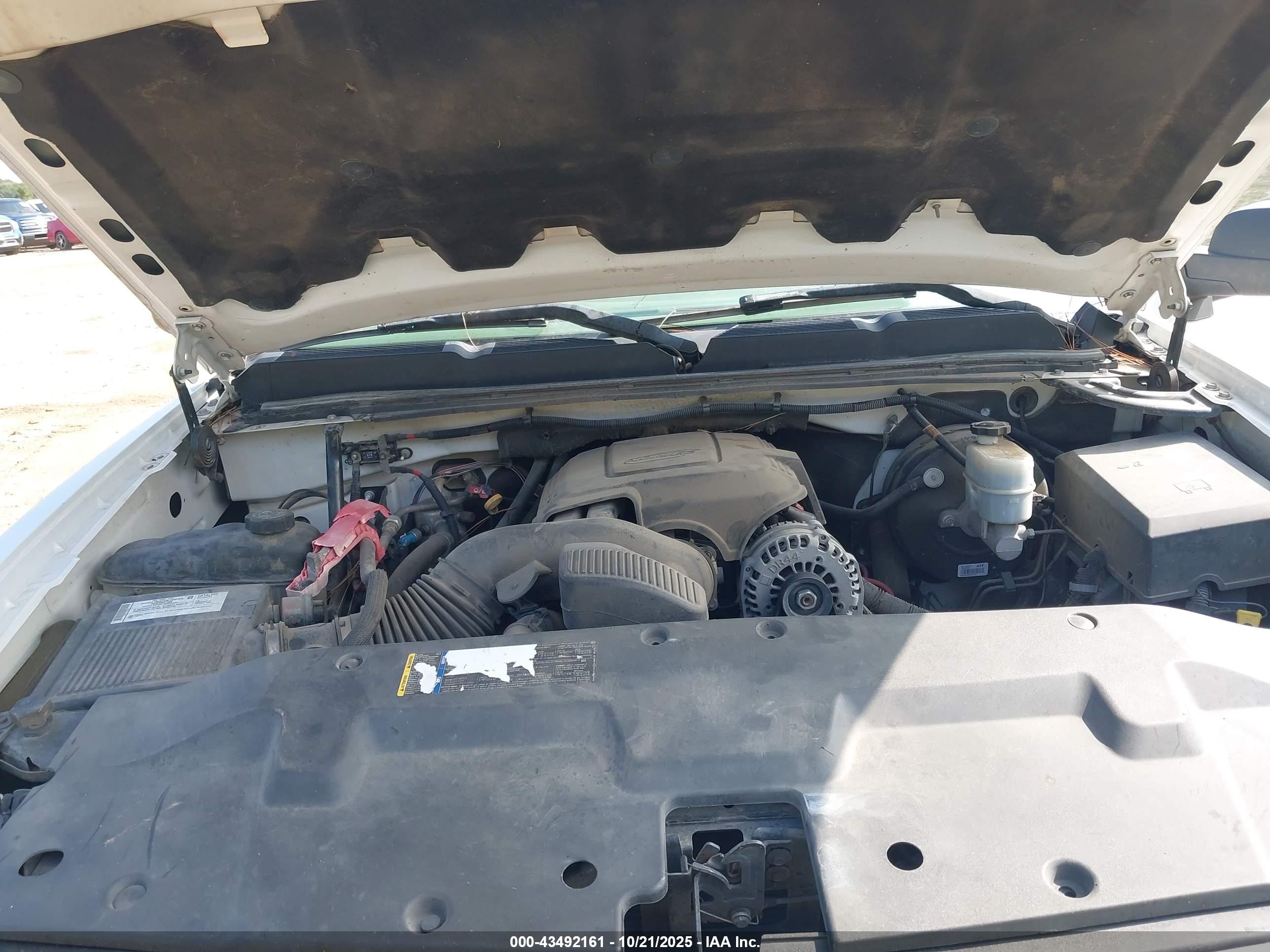 CHEVROLET SILVERADO image 10