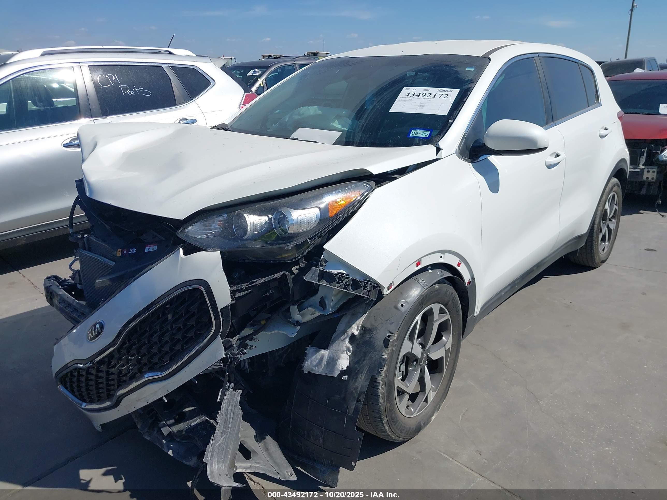KIA SPORTAGE image 2