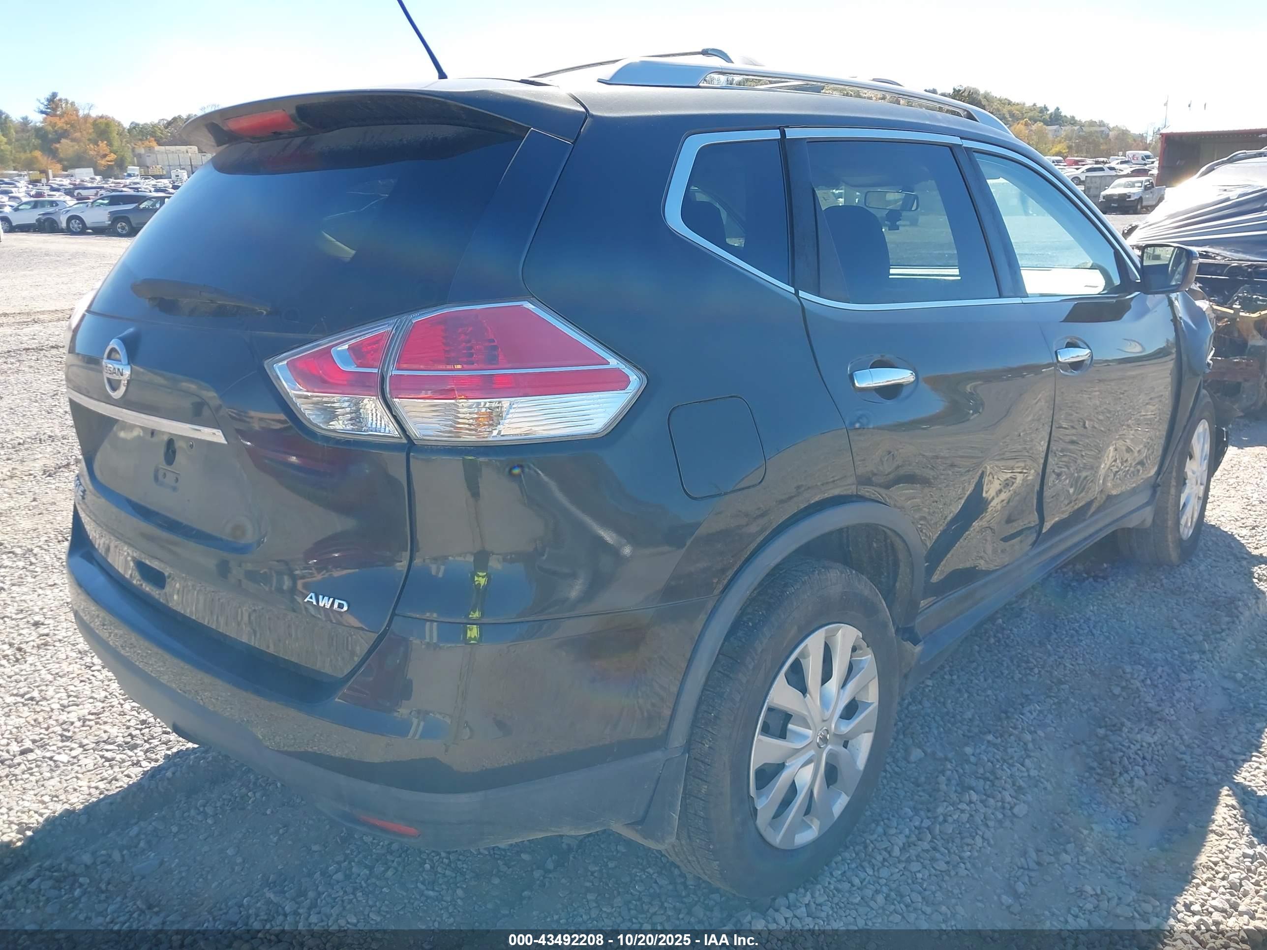 NISSAN ROGUE image 4