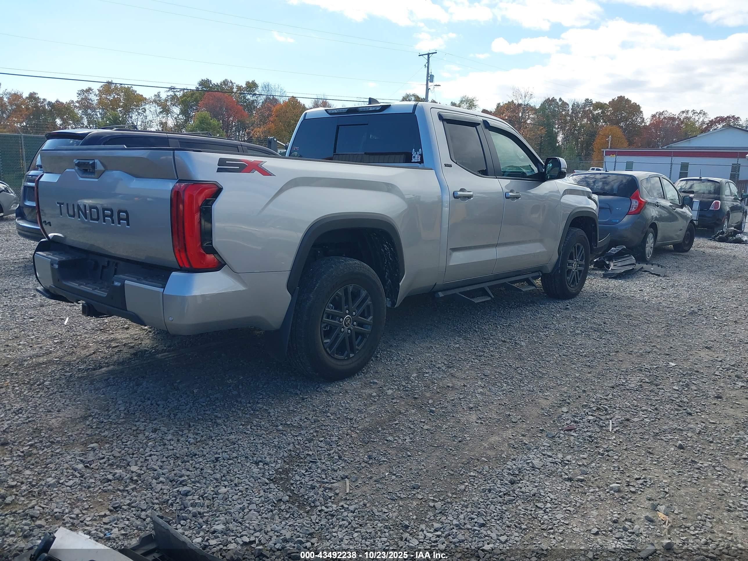 TOYOTA TUNDRA image 4