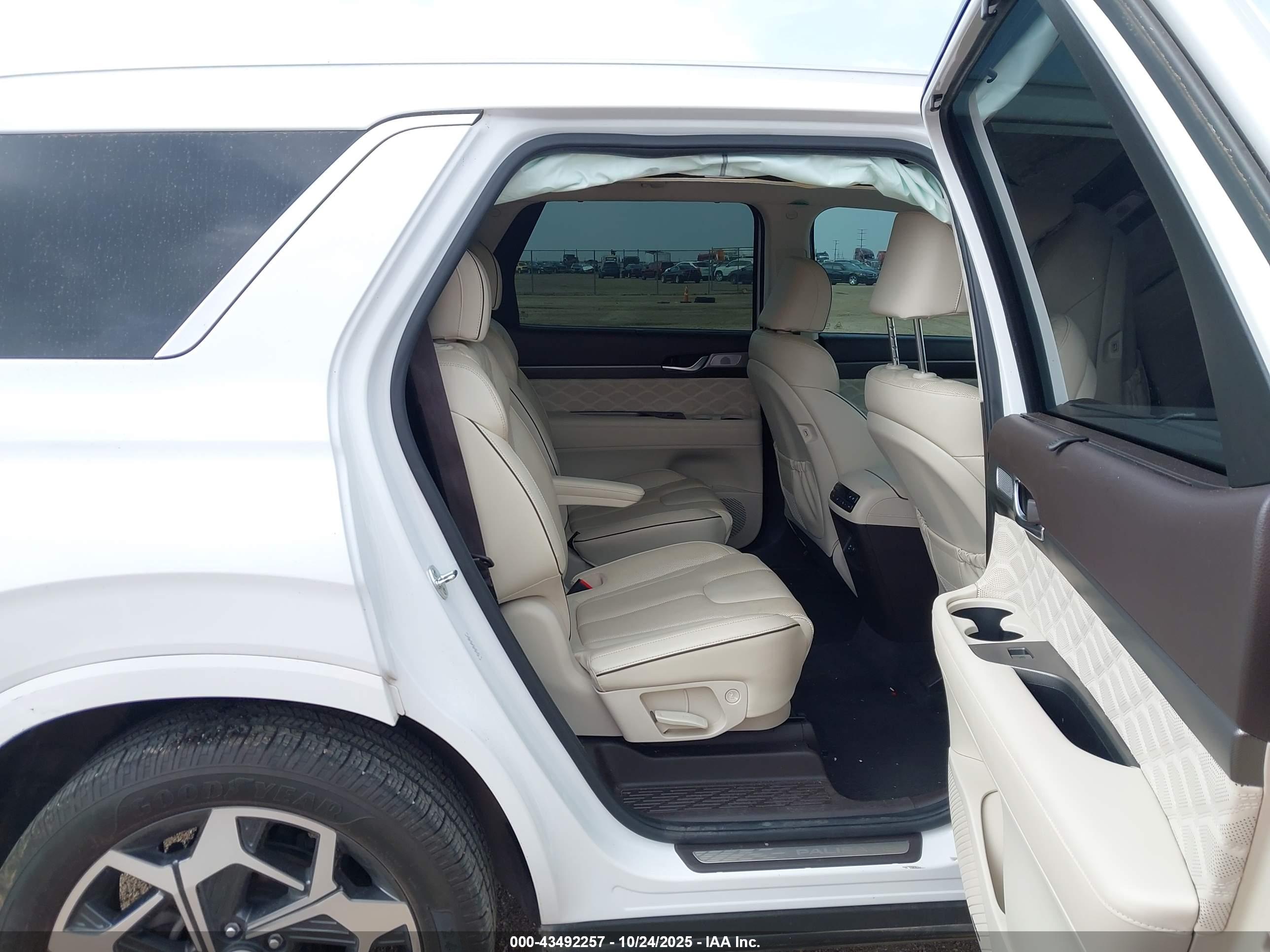 HYUNDAI PALISADE image 8