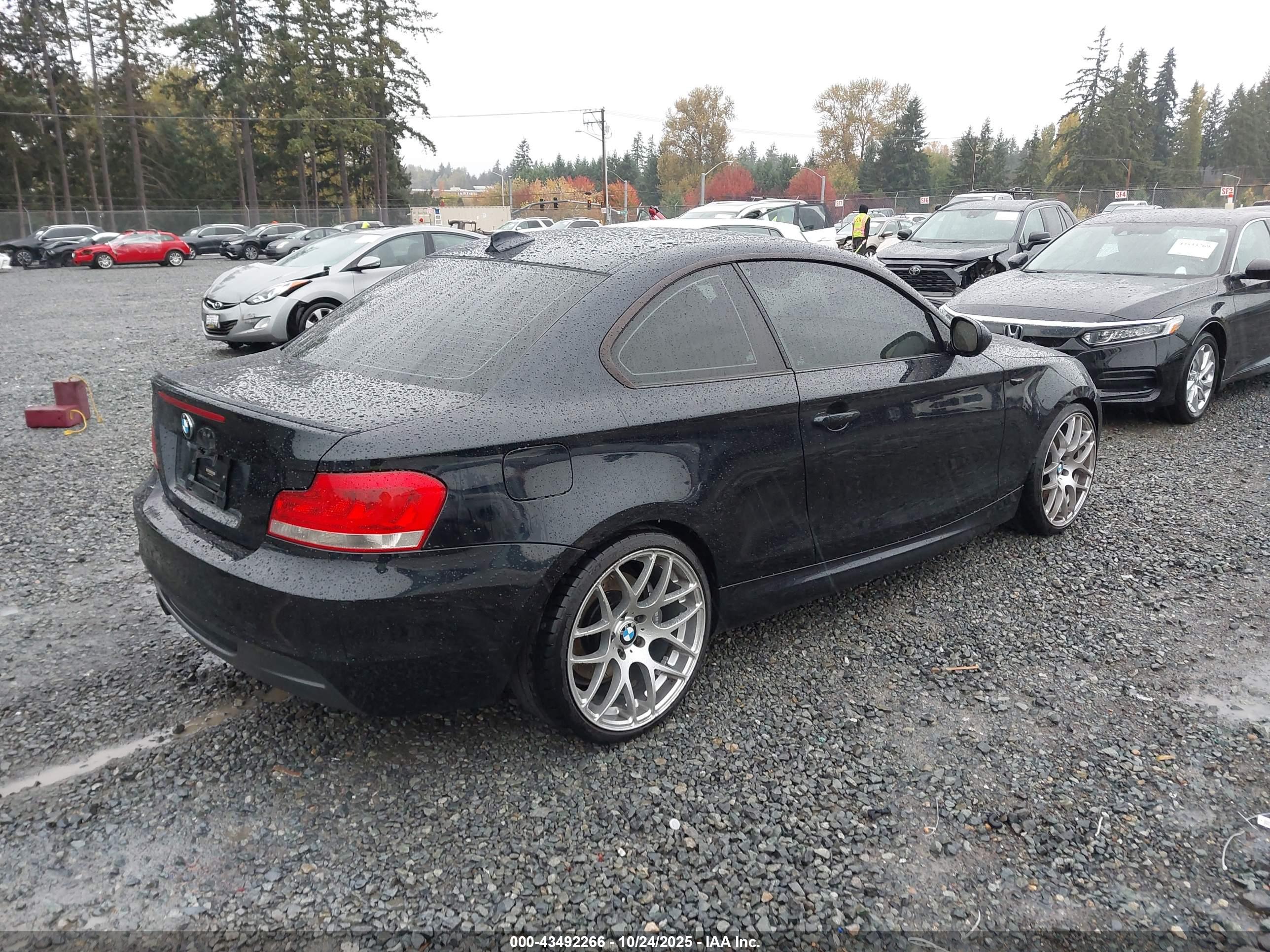 BMW 135I image 4